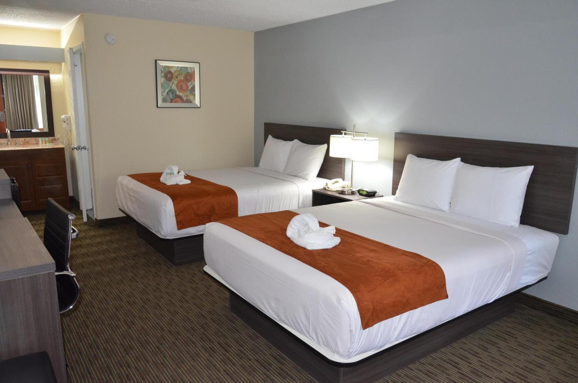 Days Inn & Suites by Wyndham Orlando Airport photo 9