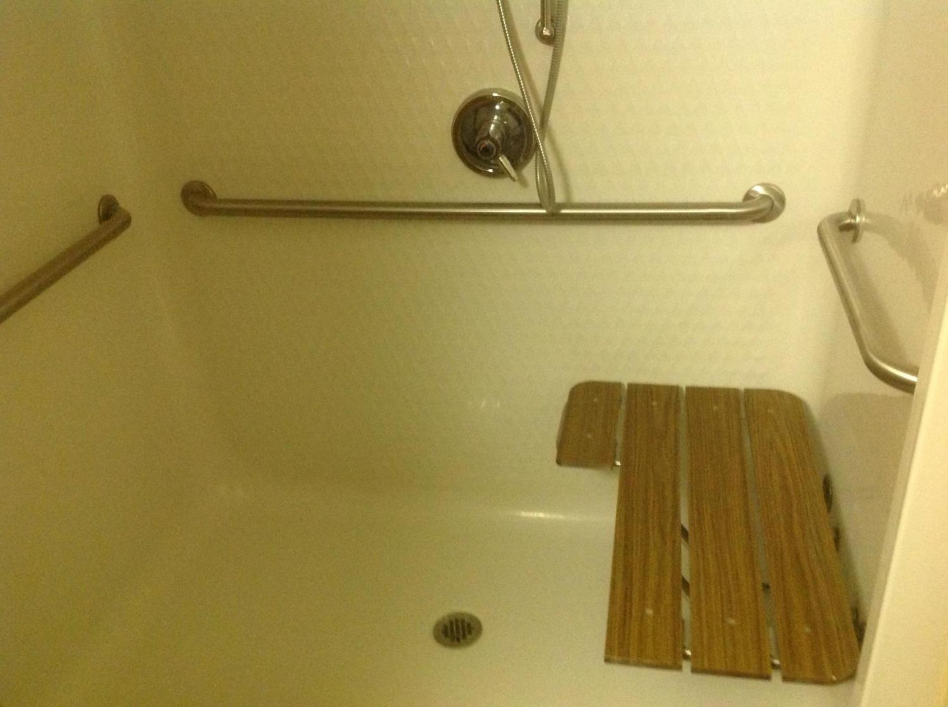 Grand View Inn & Suites photo 35