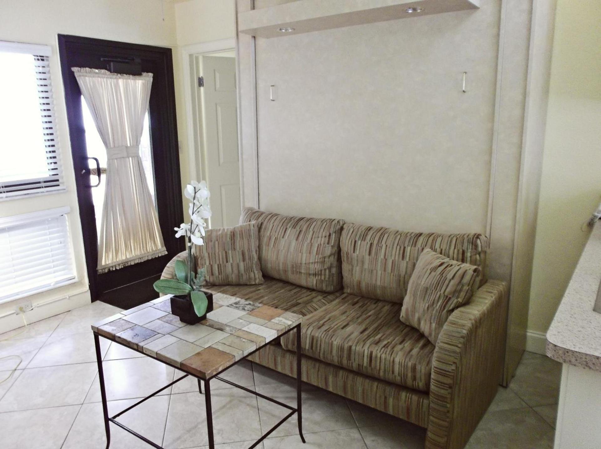 Hollywood Sands Resort photo 7