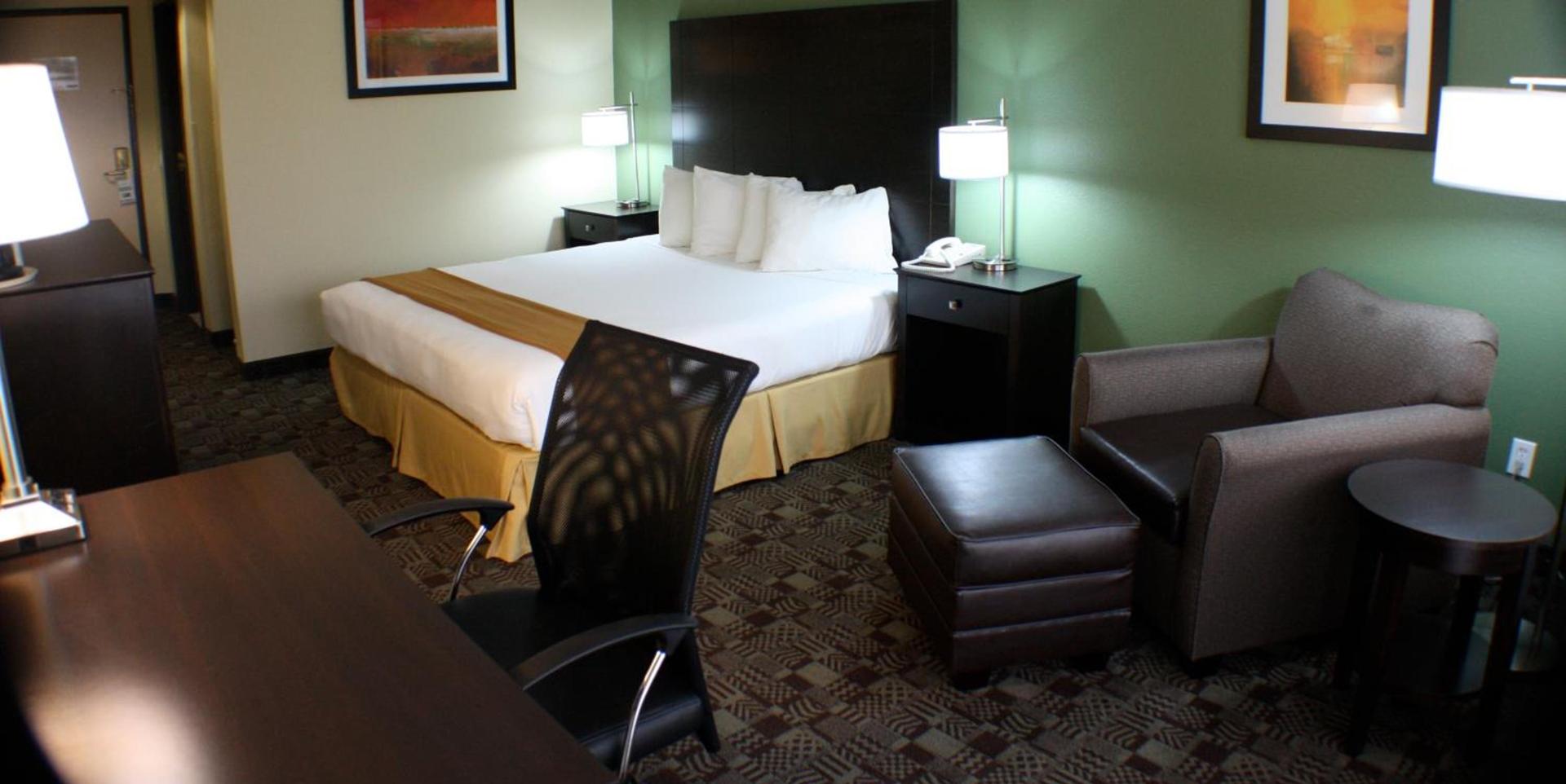 Holiday Inn Express Hotel & Suites Solana Beach-Del Mar by IHG photo 3