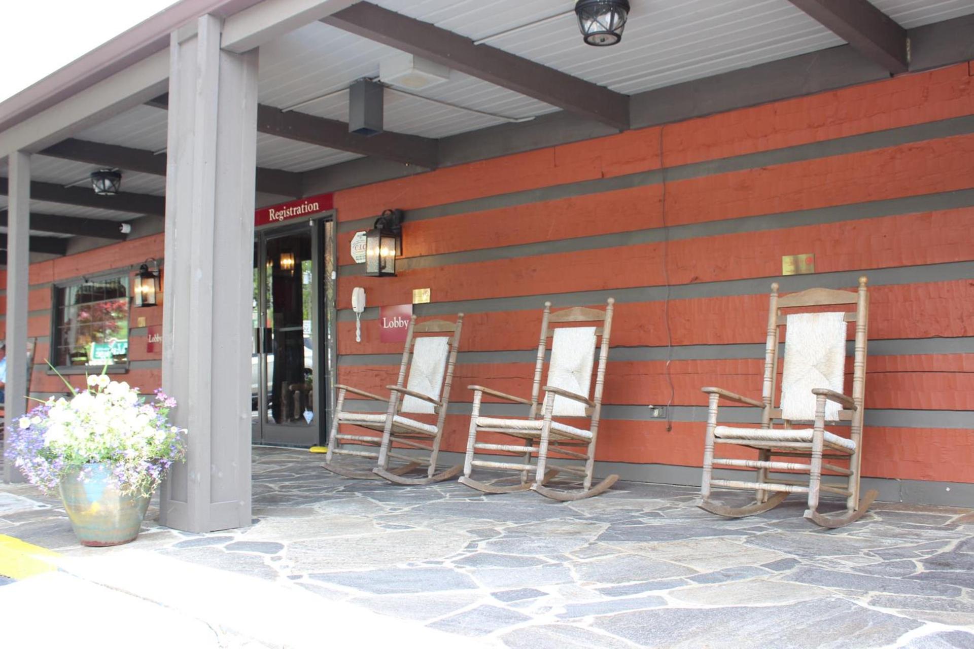 Great Smokies Inn - Cherokee photo 46