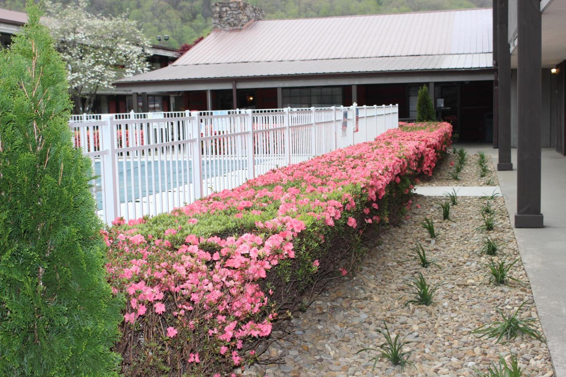 Great Smokies Inn - Cherokee photo 38