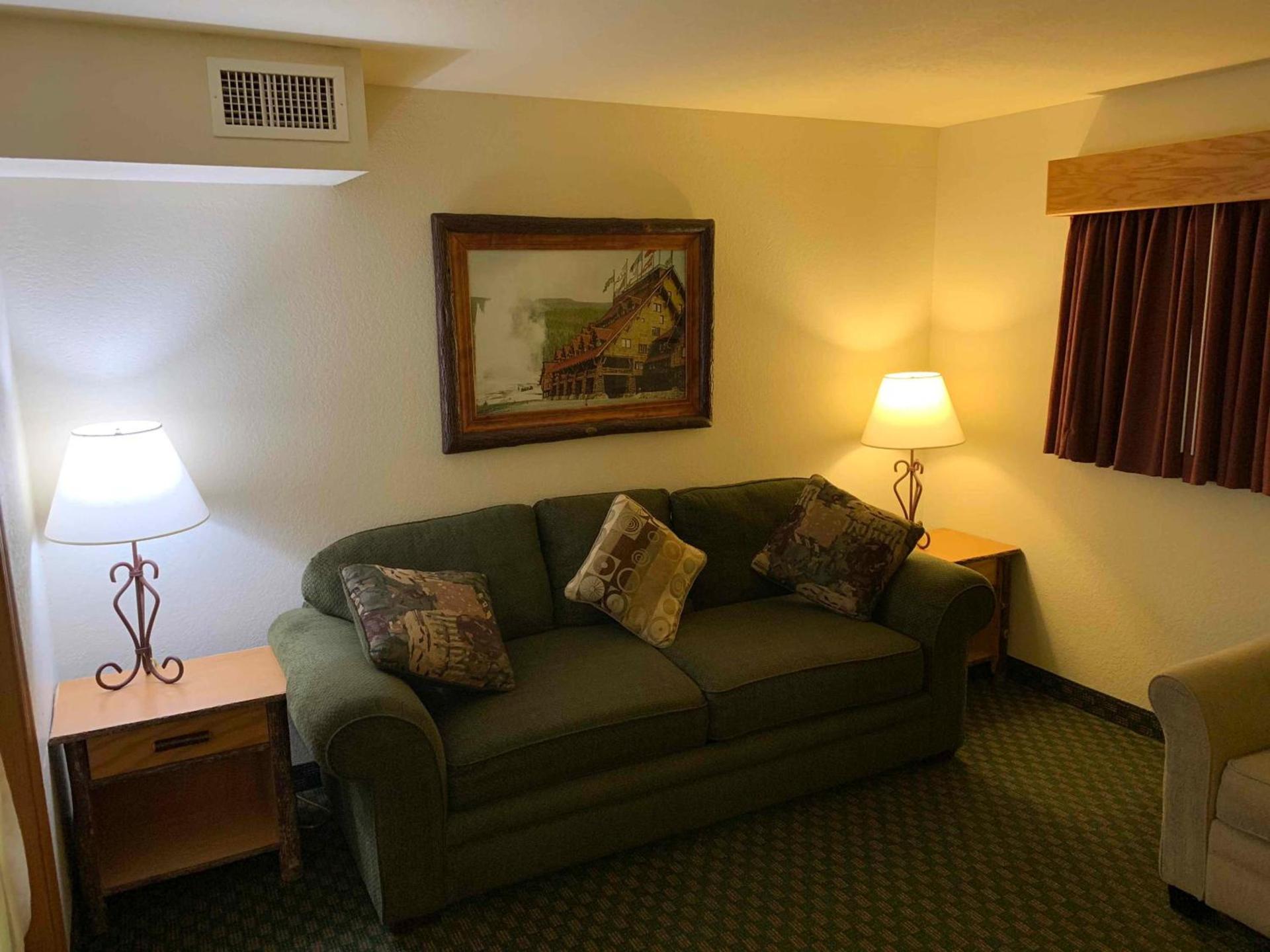 AmericInn by Wyndham Cody photo 37