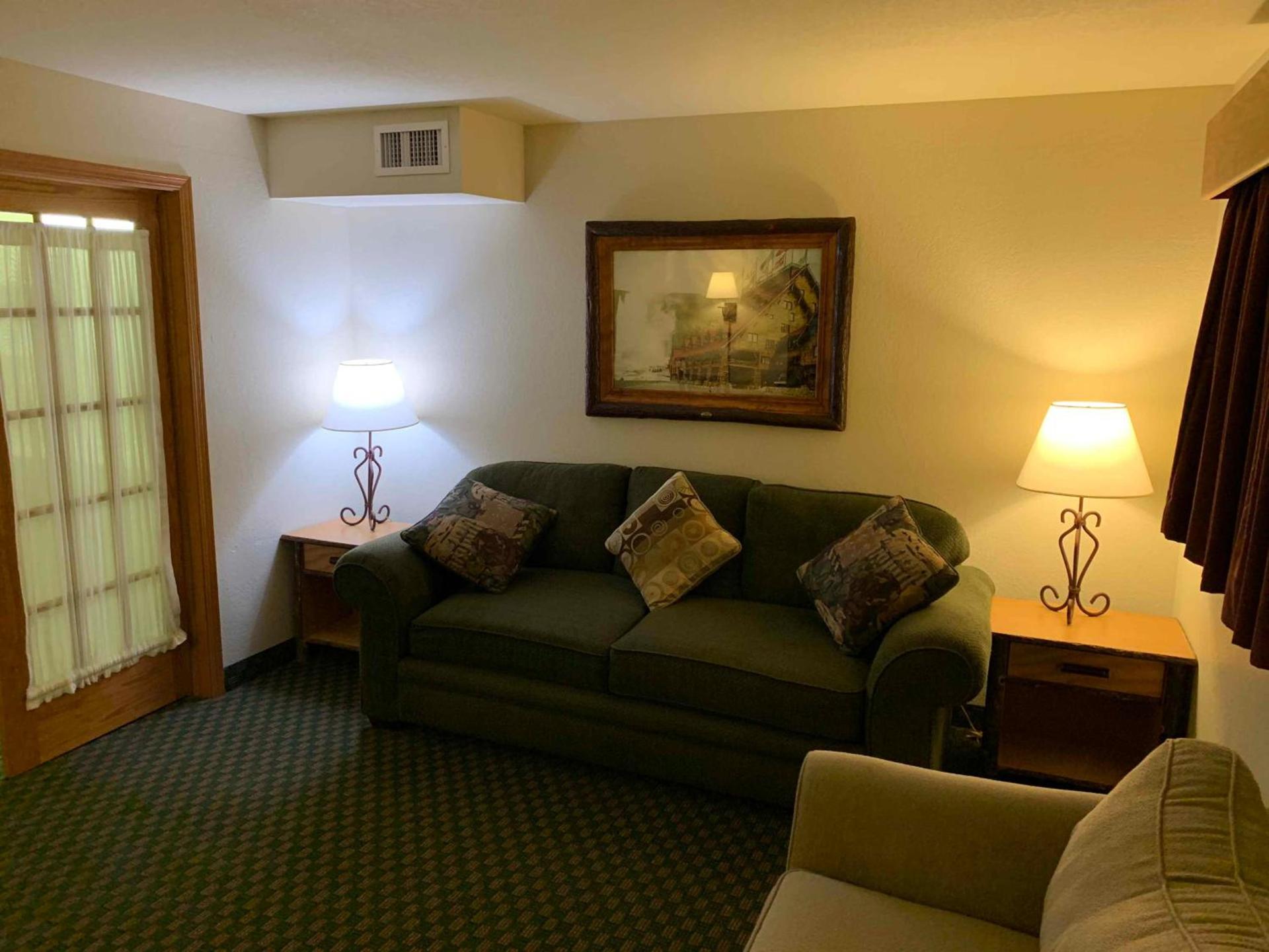 AmericInn by Wyndham Cody photo 38