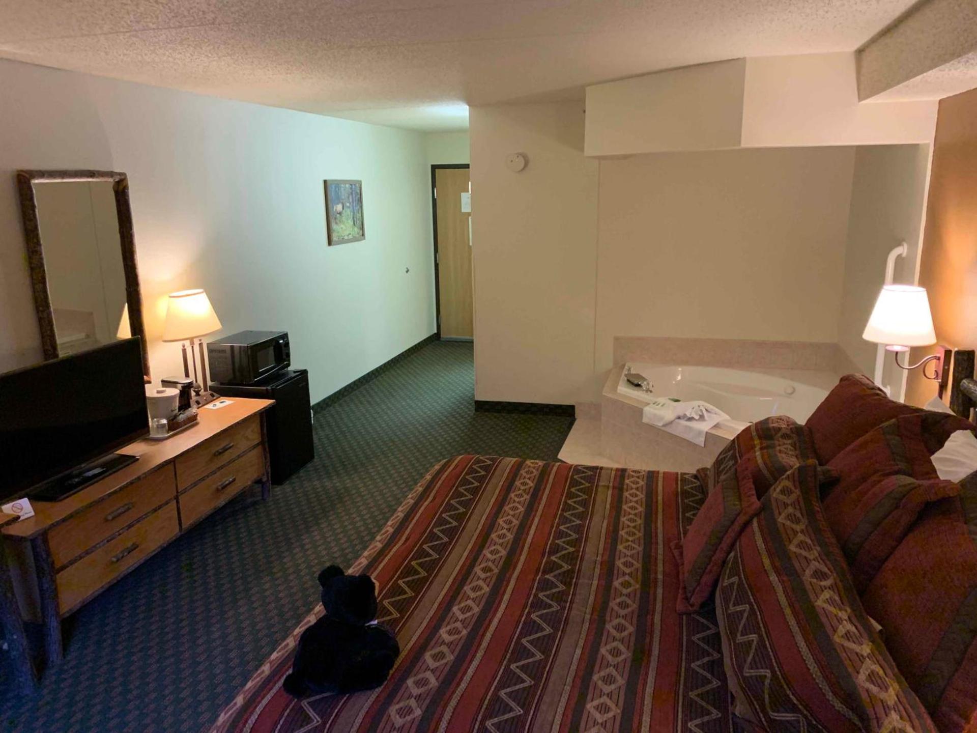AmericInn by Wyndham Cody photo 50