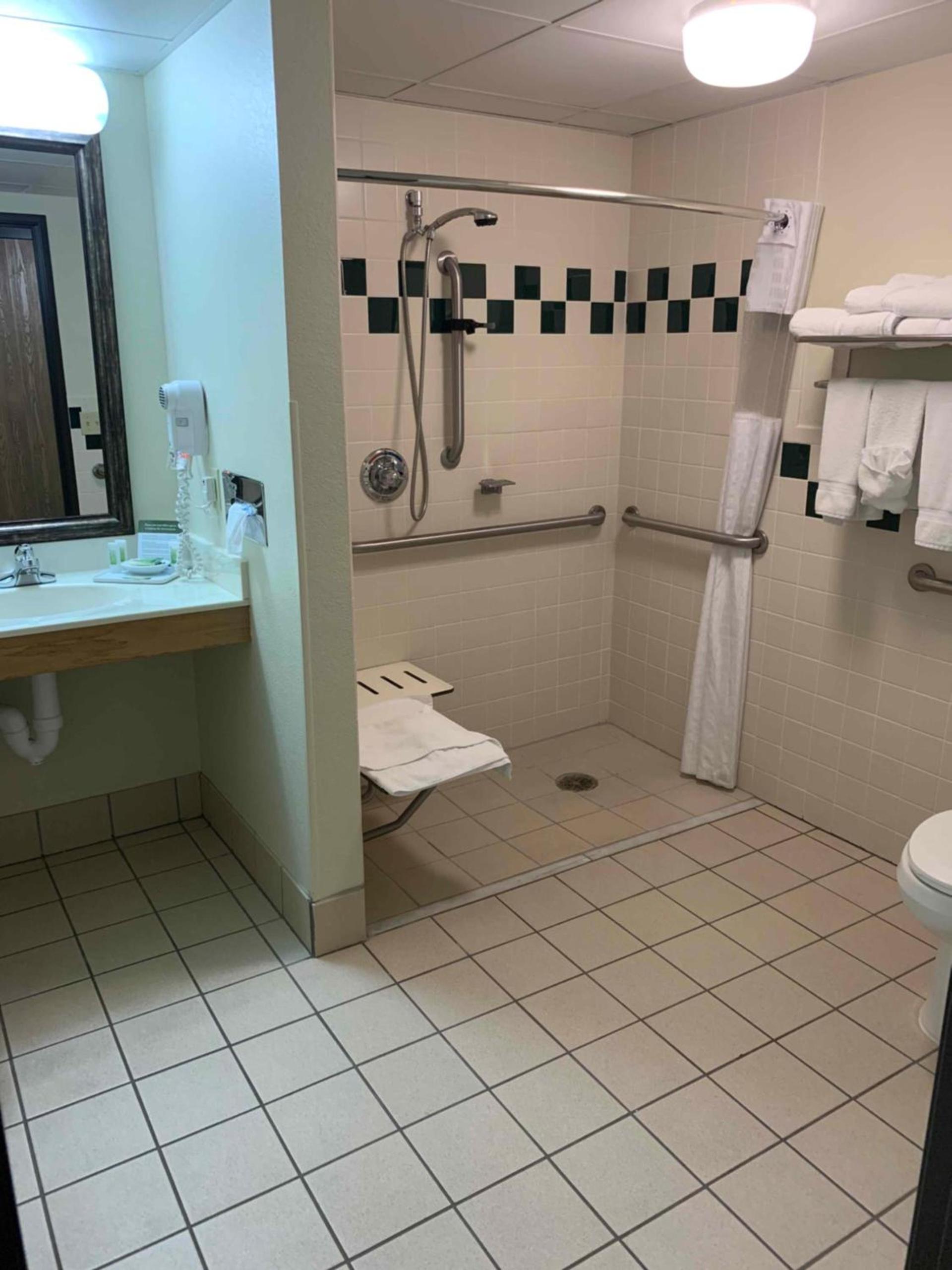AmericInn by Wyndham Cody photo 34