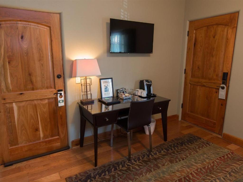 Columbia Cliff Villas photo 9