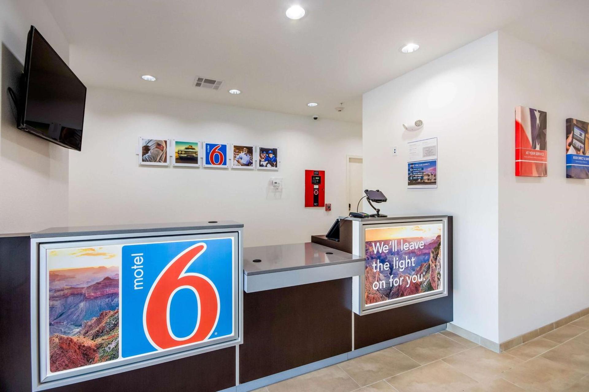Motel 6-Channelview, TX photo 25