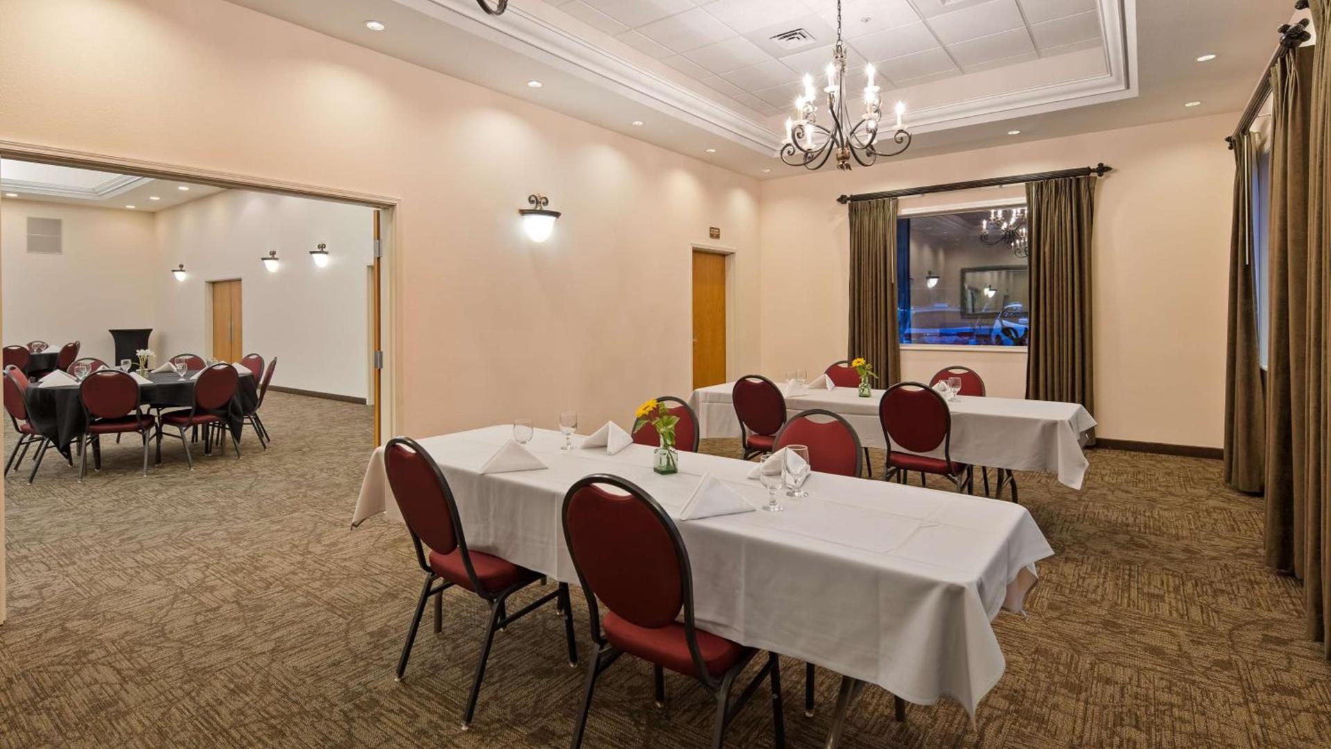 Best Western Lodge at River's Edge photo 11