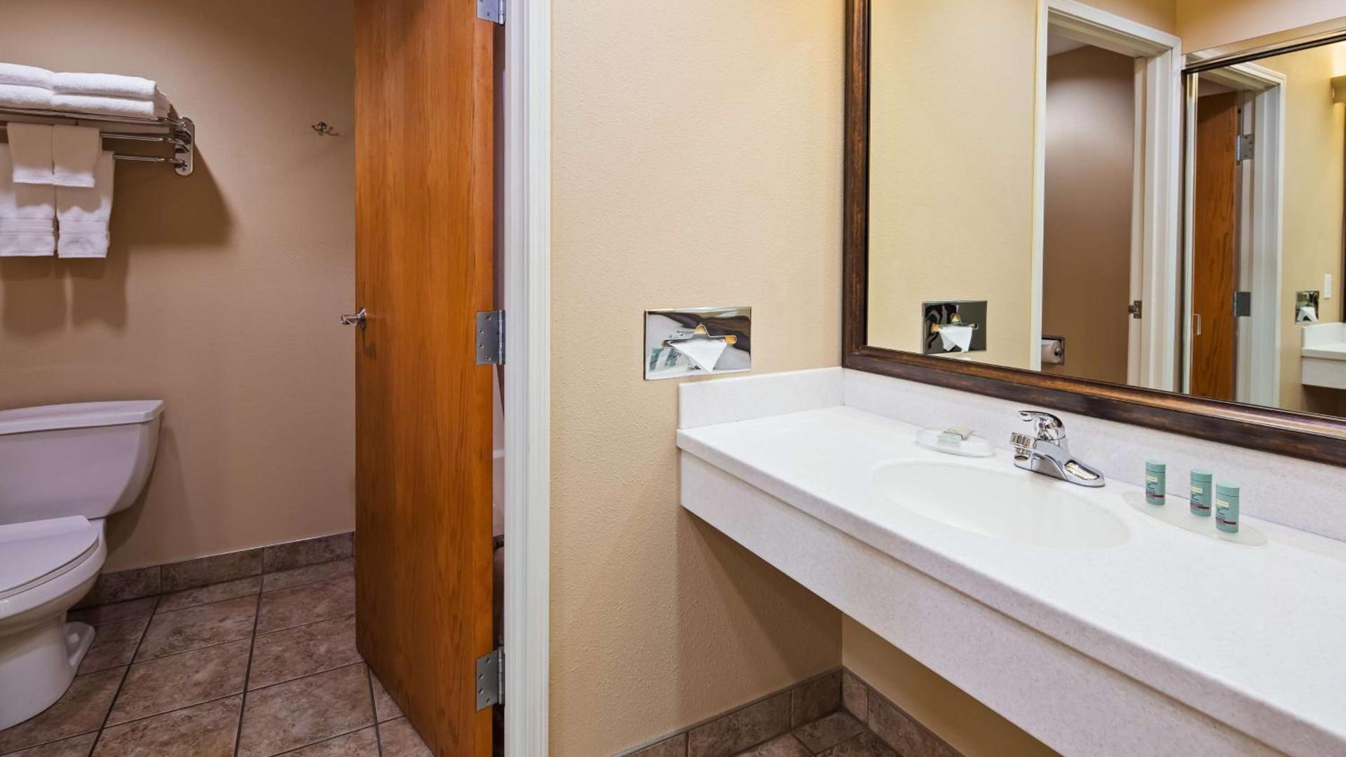 Best Western Lodge at River's Edge photo 93