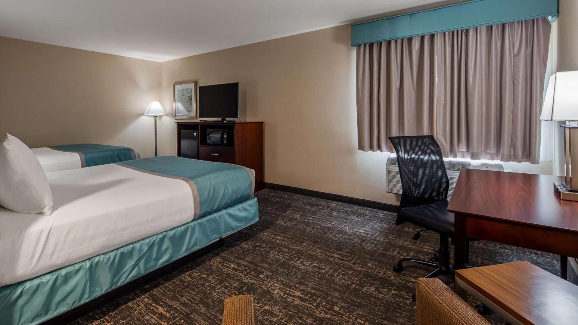Best Western Hampshire Inn & Suites photo 15