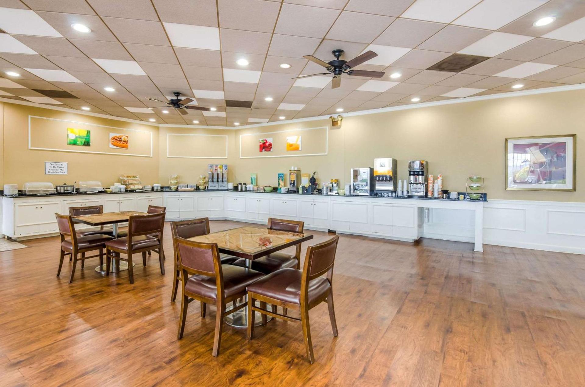 Quality Inn Roanoke Airport photo 27