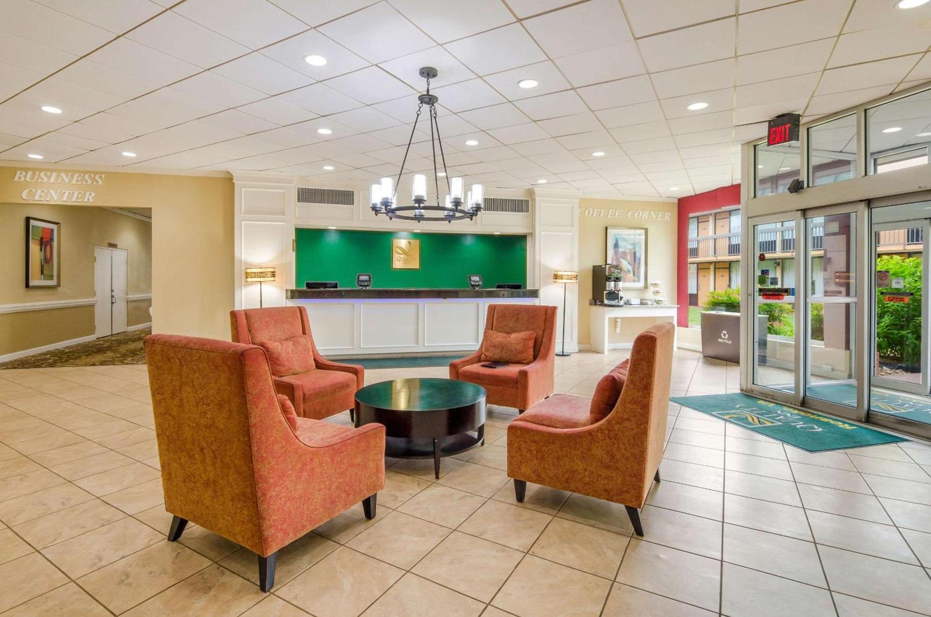 Quality Inn Roanoke Airport photo 7
