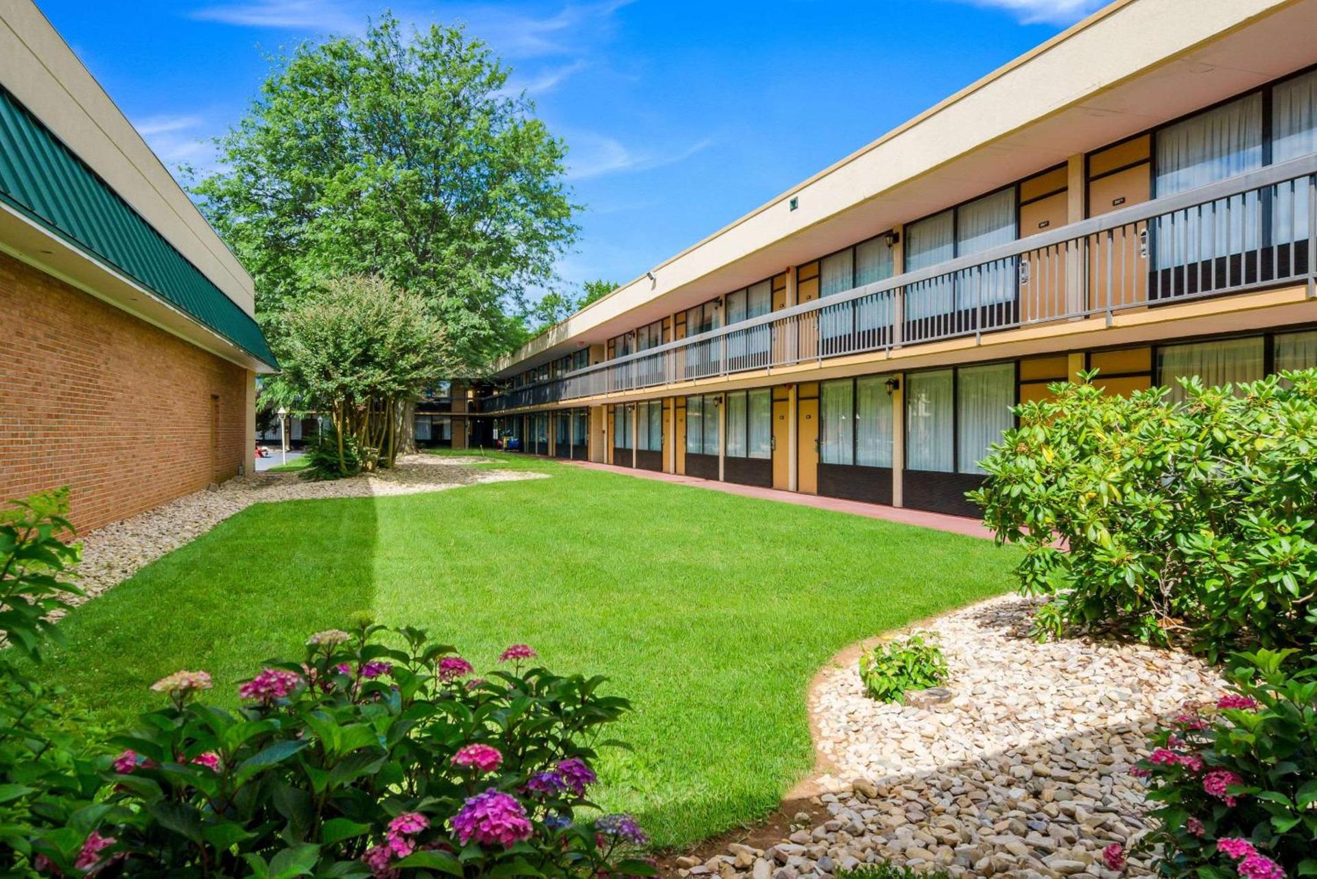 Quality Inn Roanoke Airport photo 21