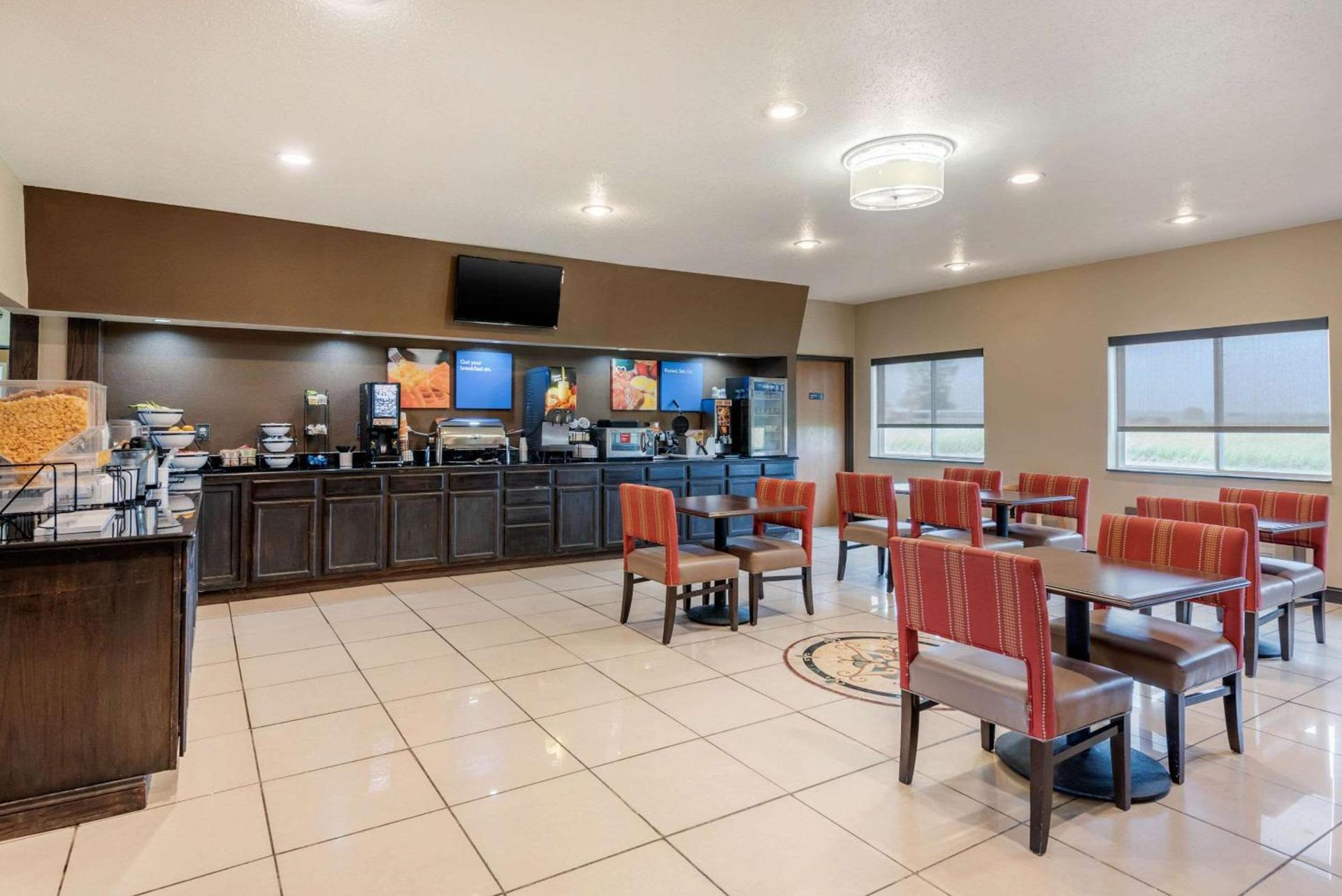 Comfort Inn Warren I-69 photo 24