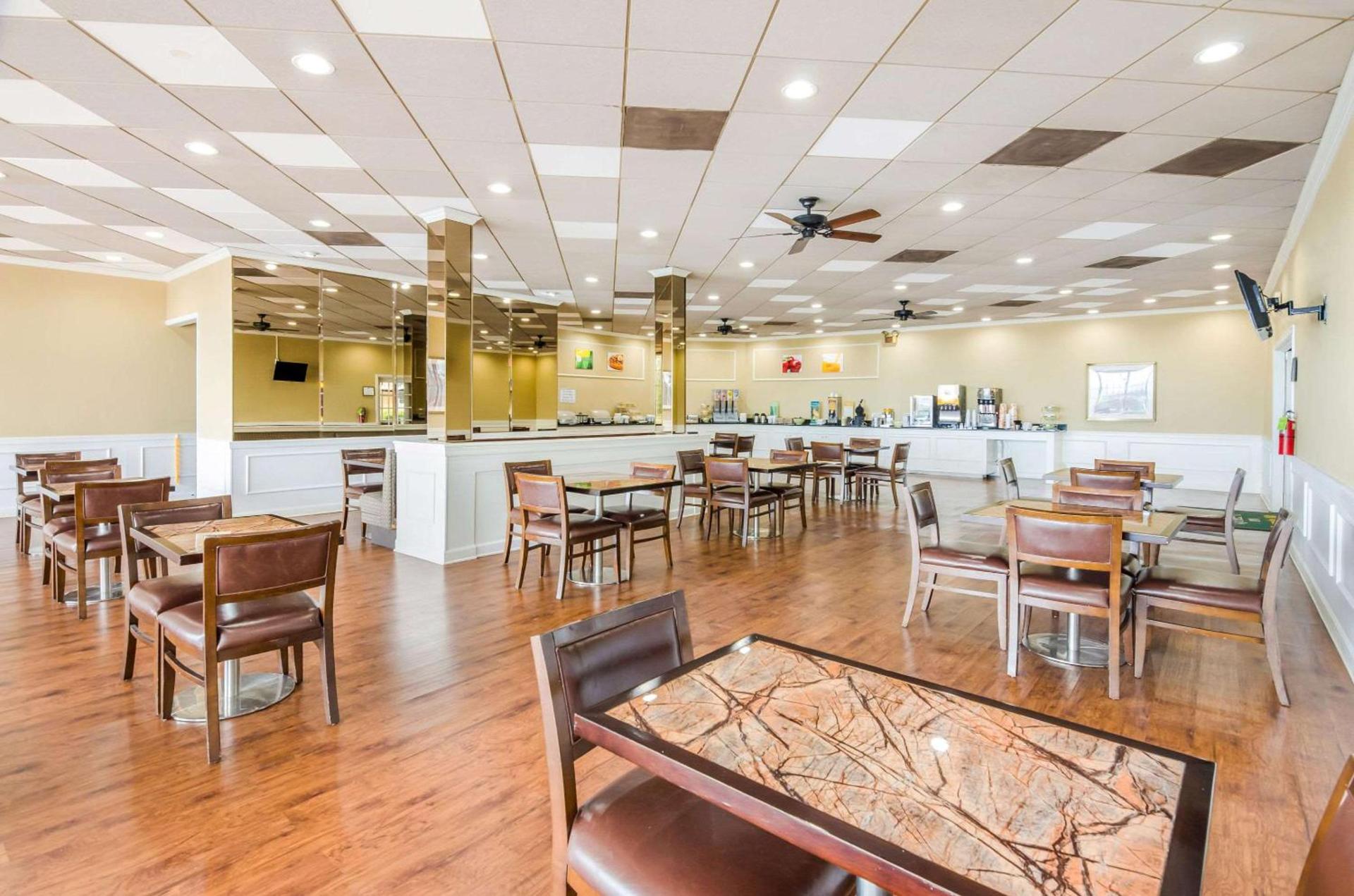 Quality Inn Roanoke Airport photo 28