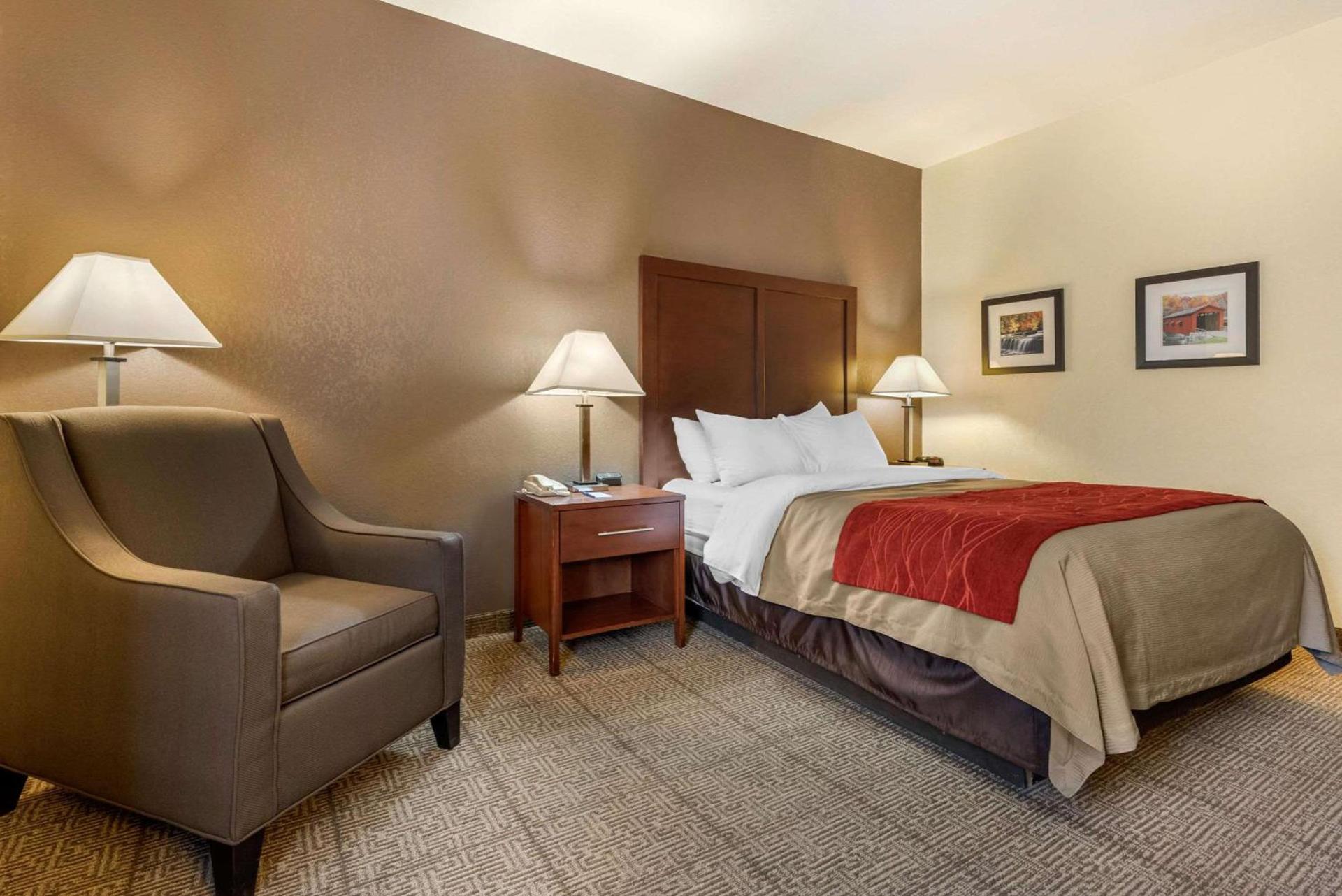Comfort Inn Warren I-69 photo 5