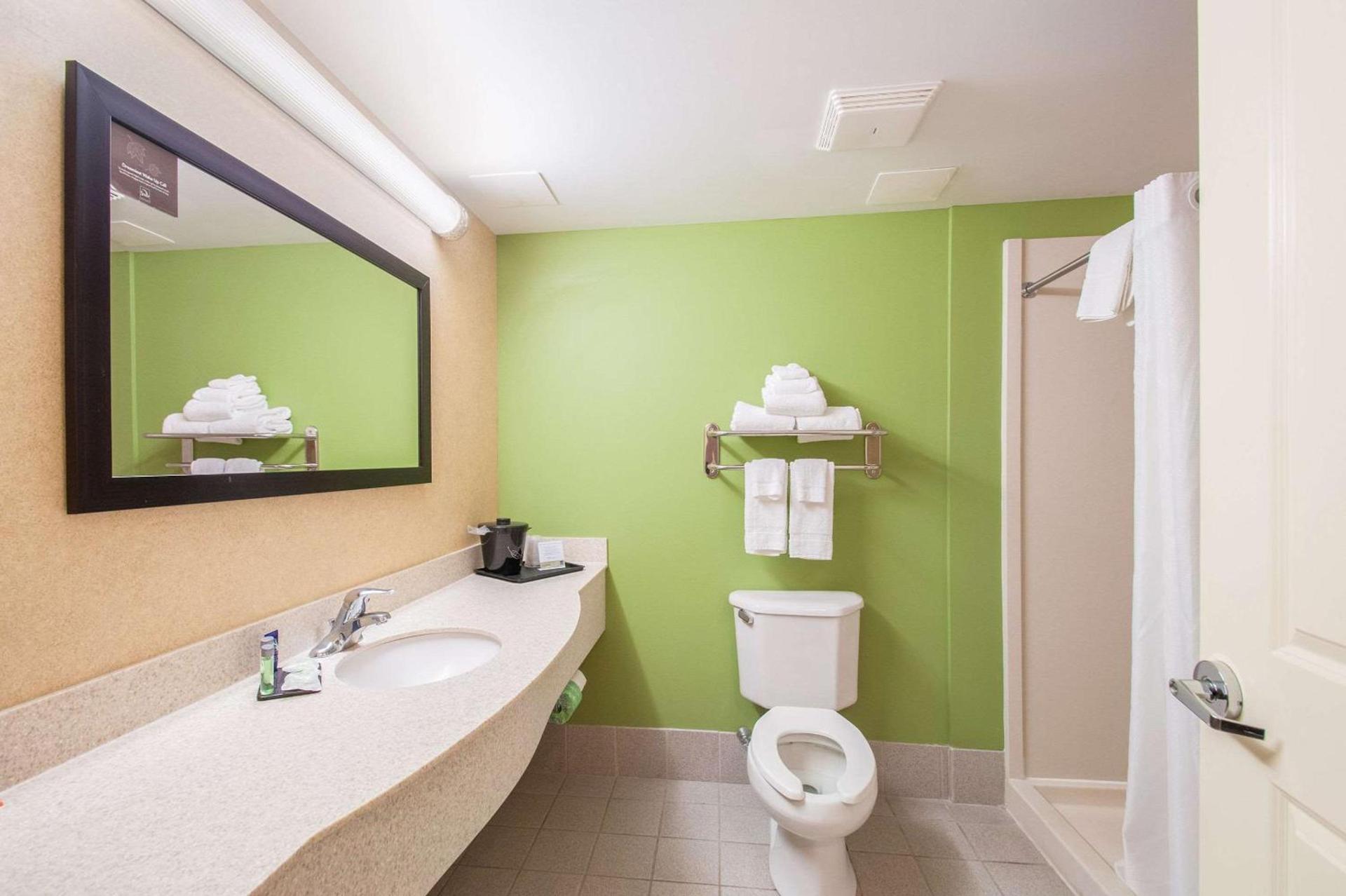 Sleep Inn & Suites Dover University Area photo 11