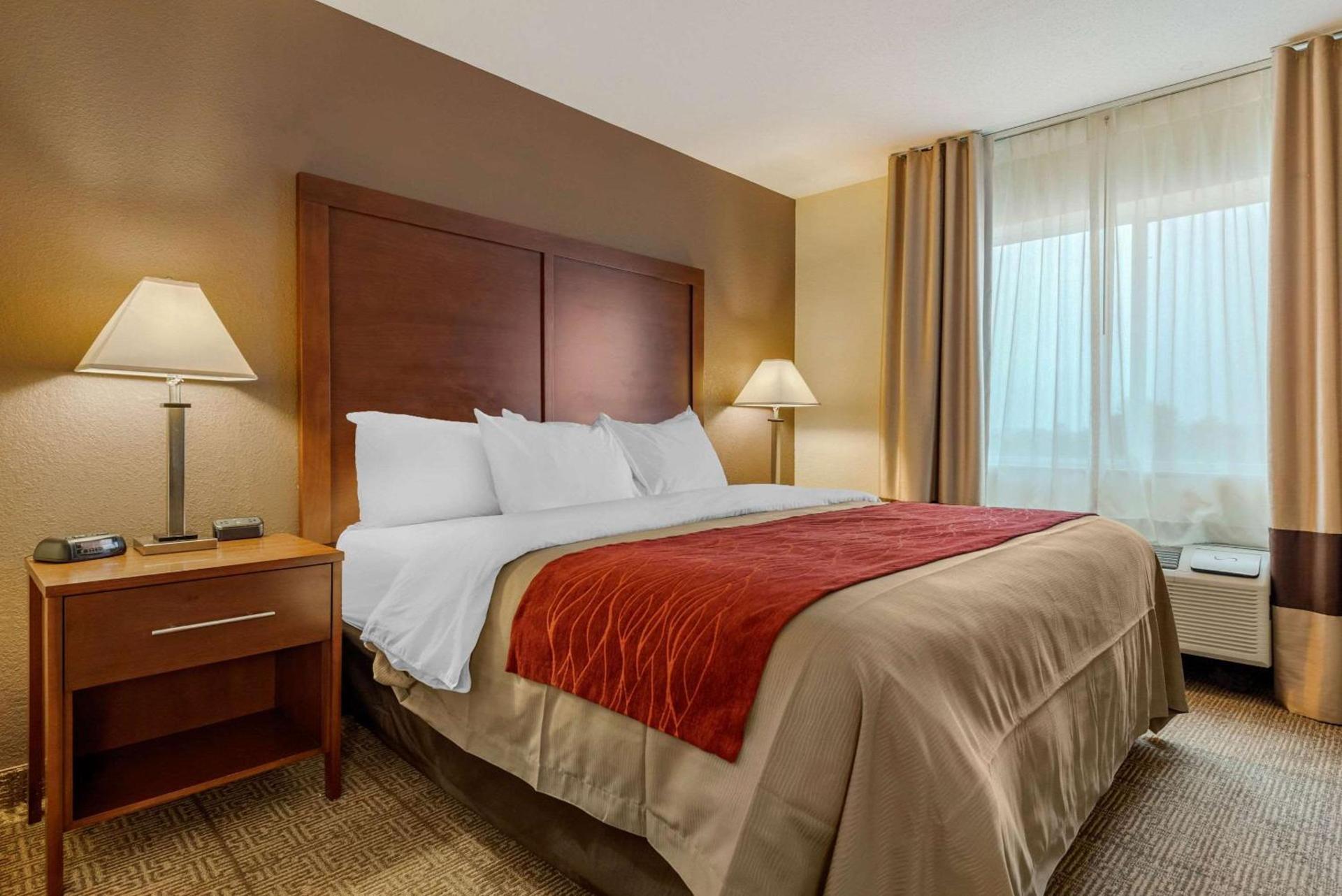 Comfort Inn Warren I-69 photo 19