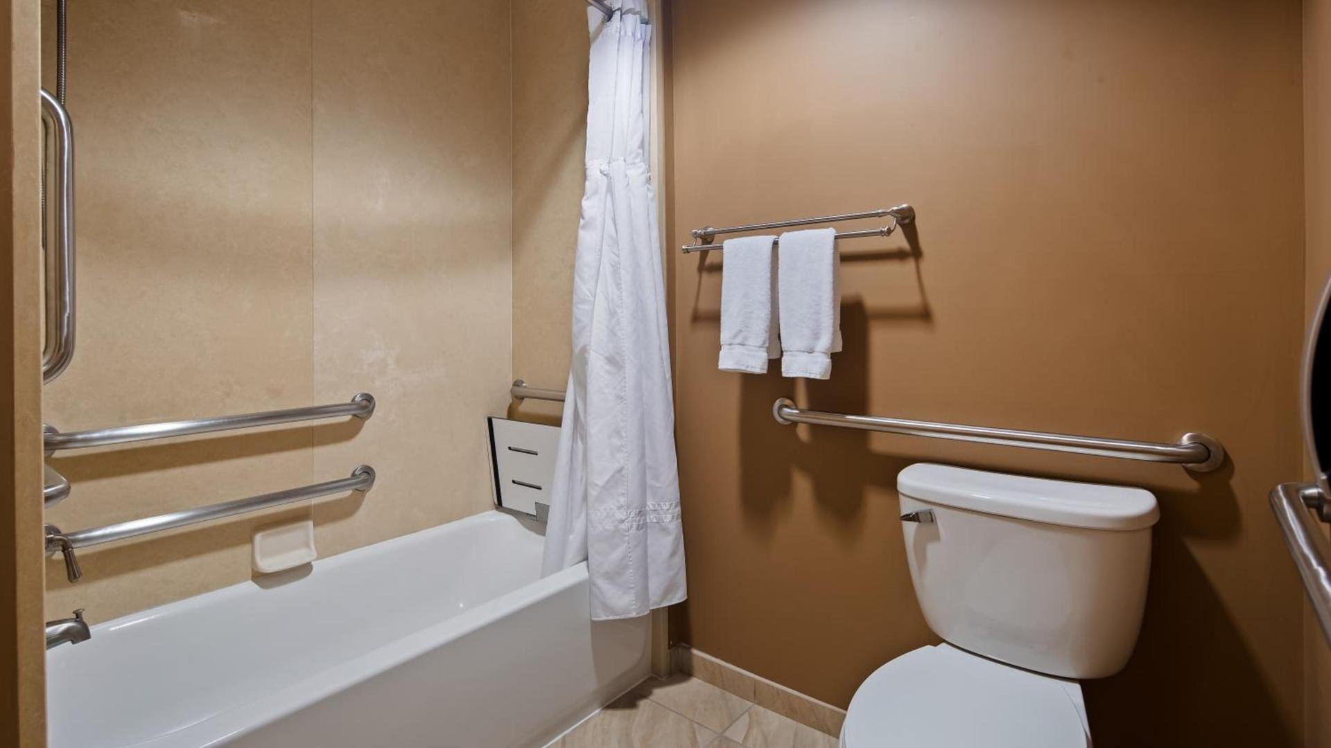 Best Western Plus College Park Hotel photo 21