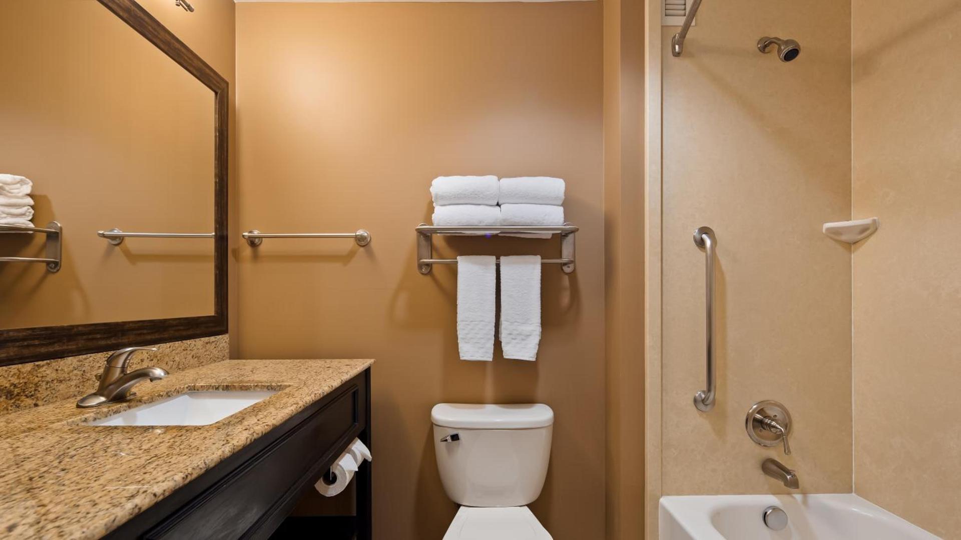 Best Western Plus College Park Hotel photo 20