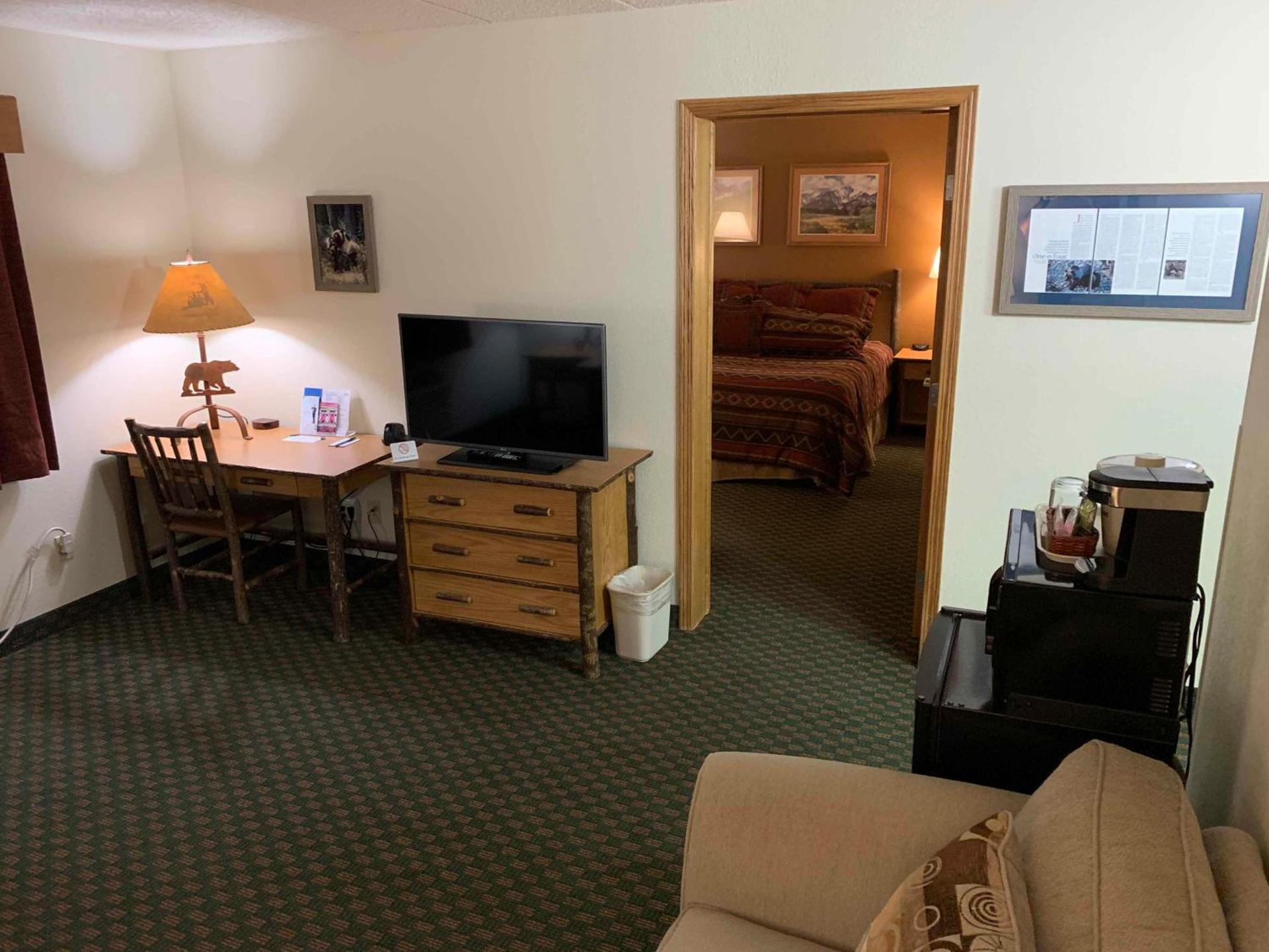 AmericInn by Wyndham Cody photo 58