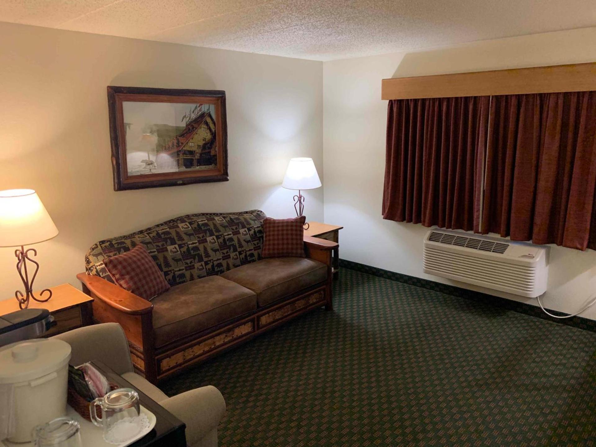 AmericInn by Wyndham Cody photo 57