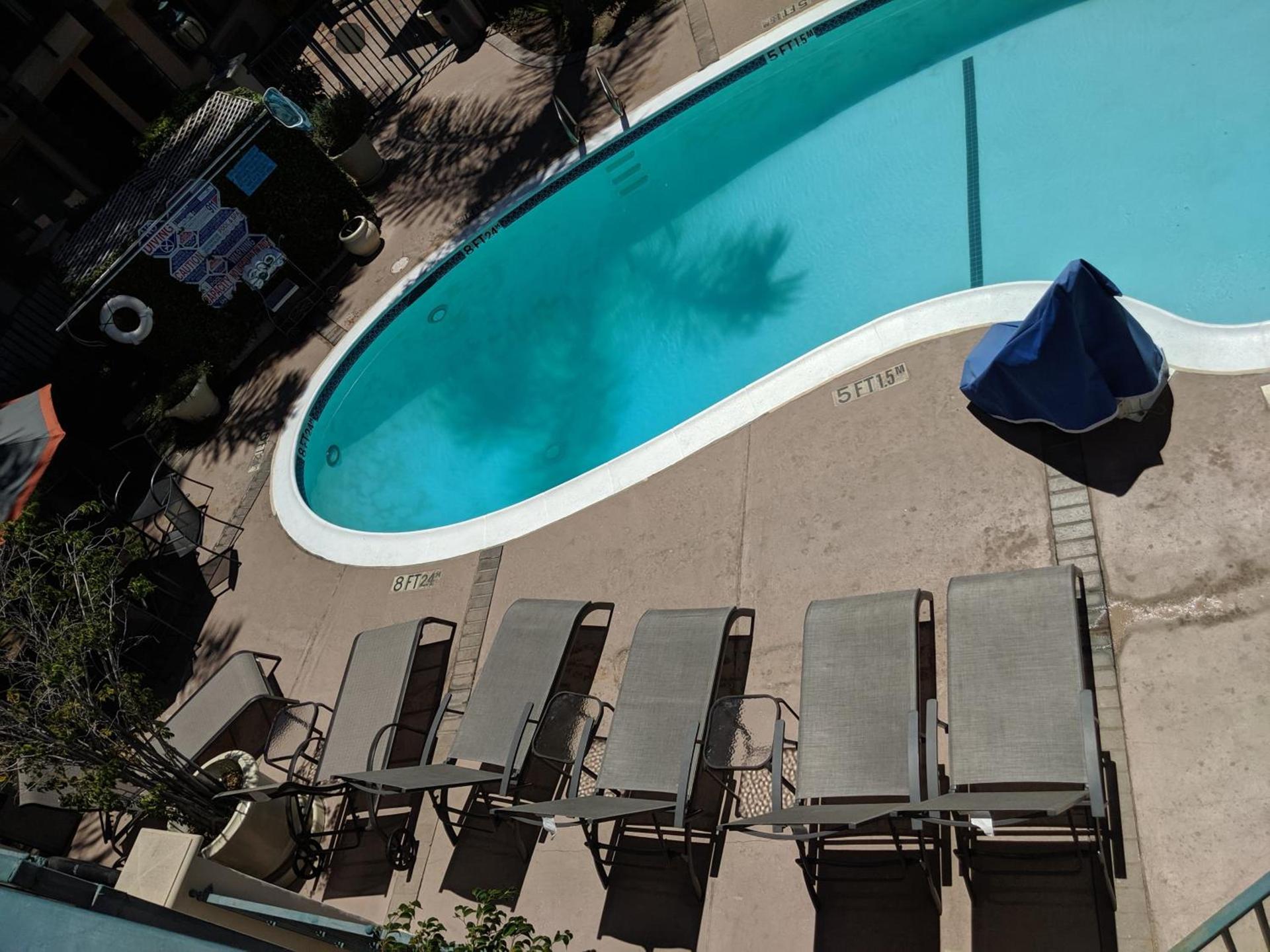 Tarzana Inn photo 11