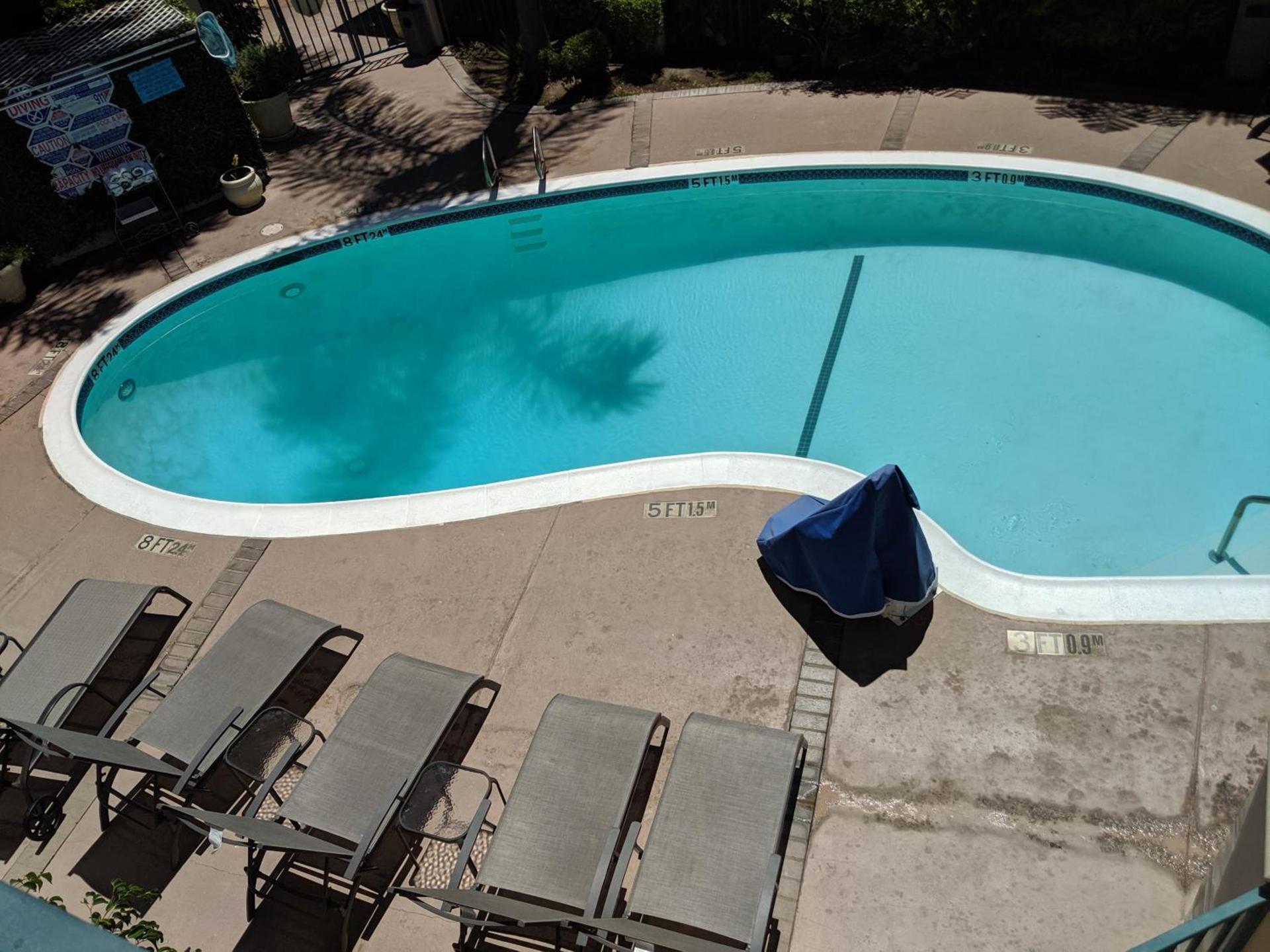 Tarzana Inn photo 23