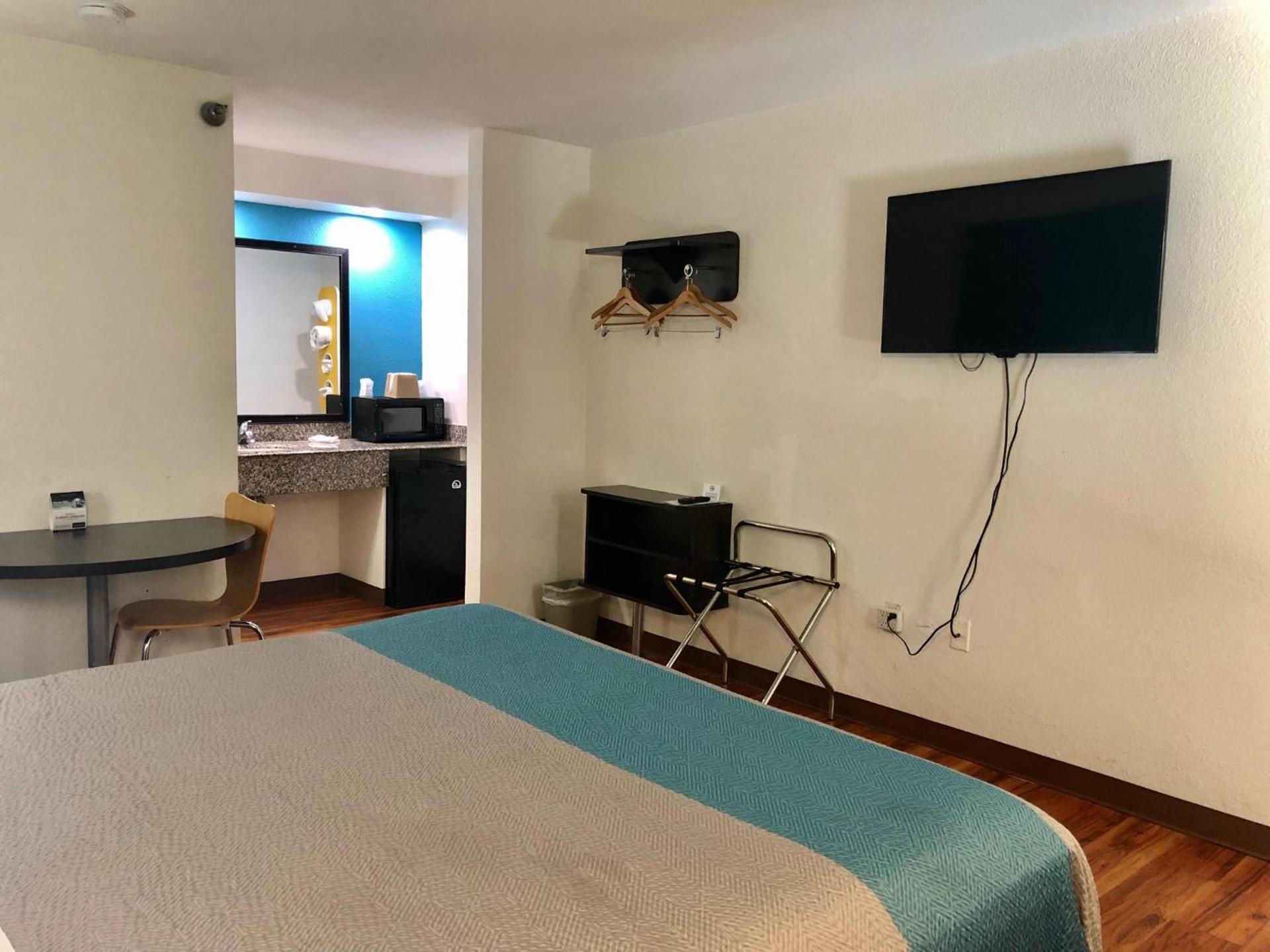 Motel 6-Nashville, TN - Airport photo 27