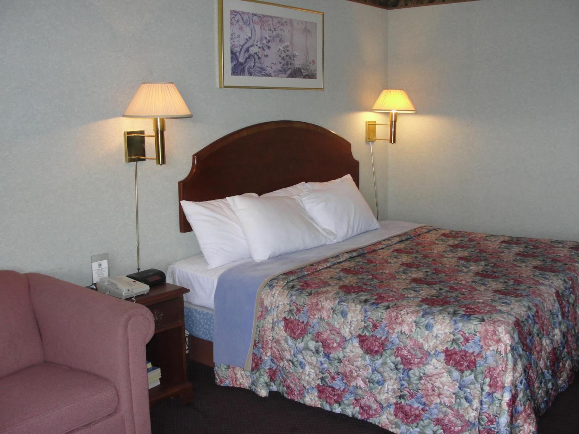 Budget Inn photo 3