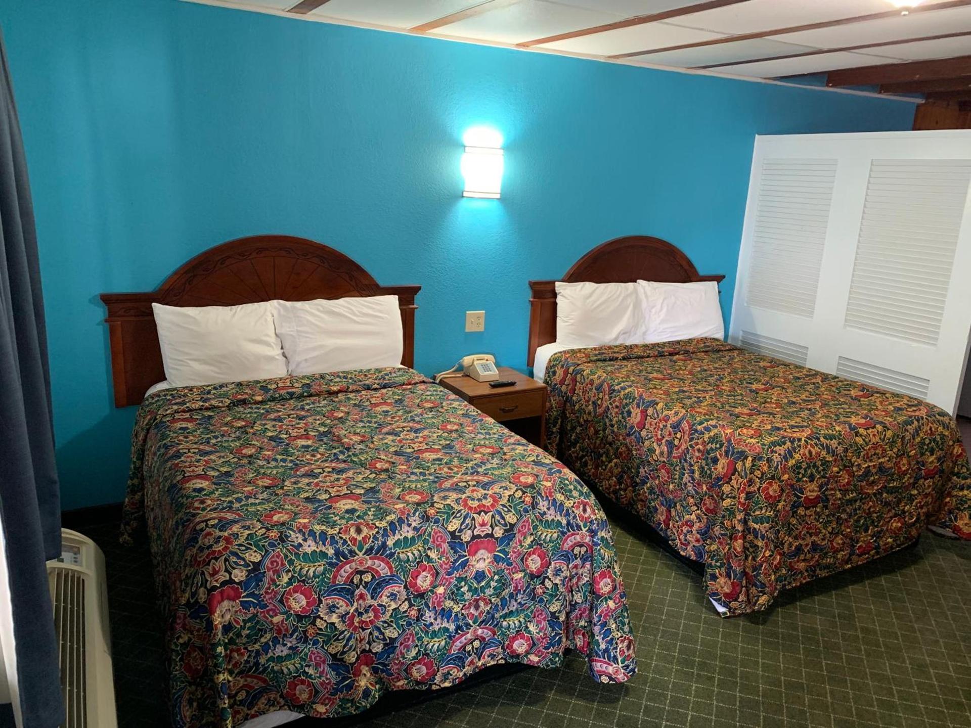 Mayo Inn photo 2