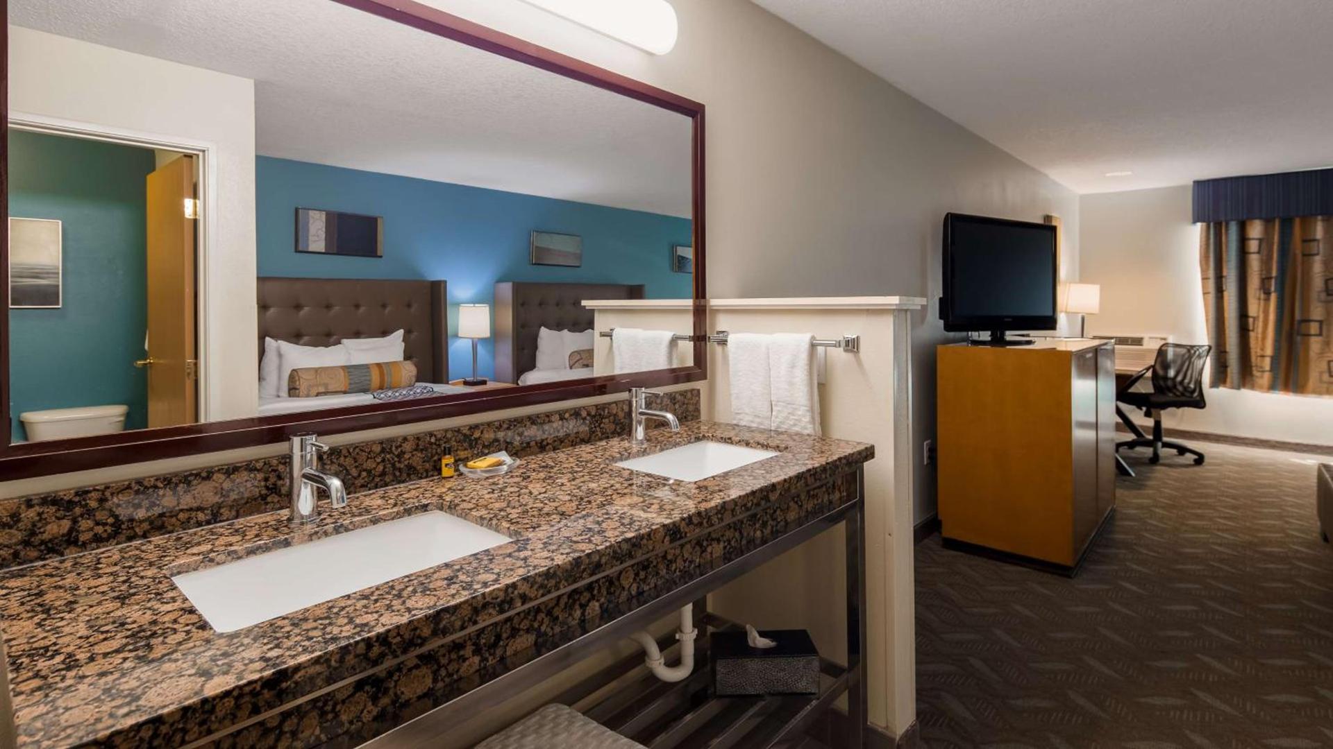Best Western Plus Liberty Lake Inn photo 21