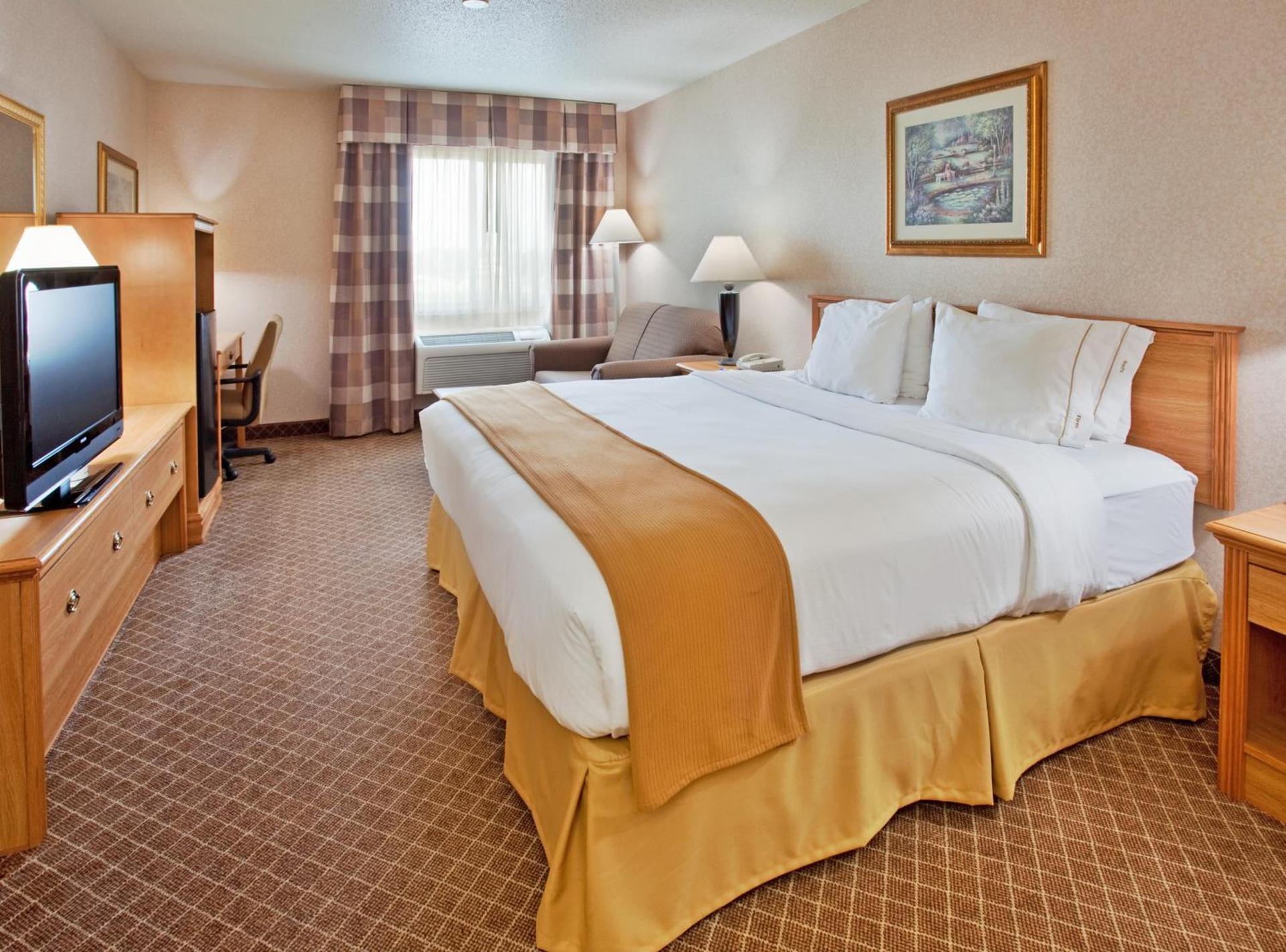 Holiday Inn Express Hotel & Suites Beatrice by IHG photo 4