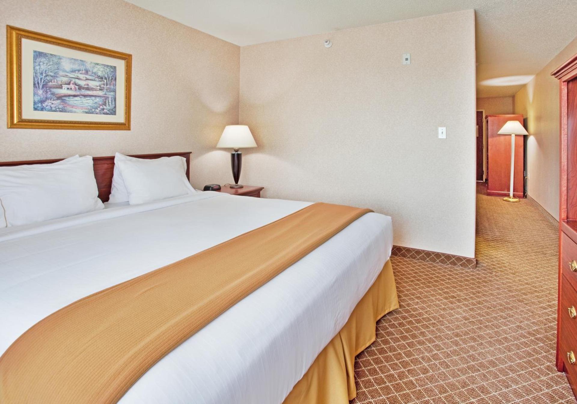 Holiday Inn Express Hotel & Suites Beatrice by IHG photo 5