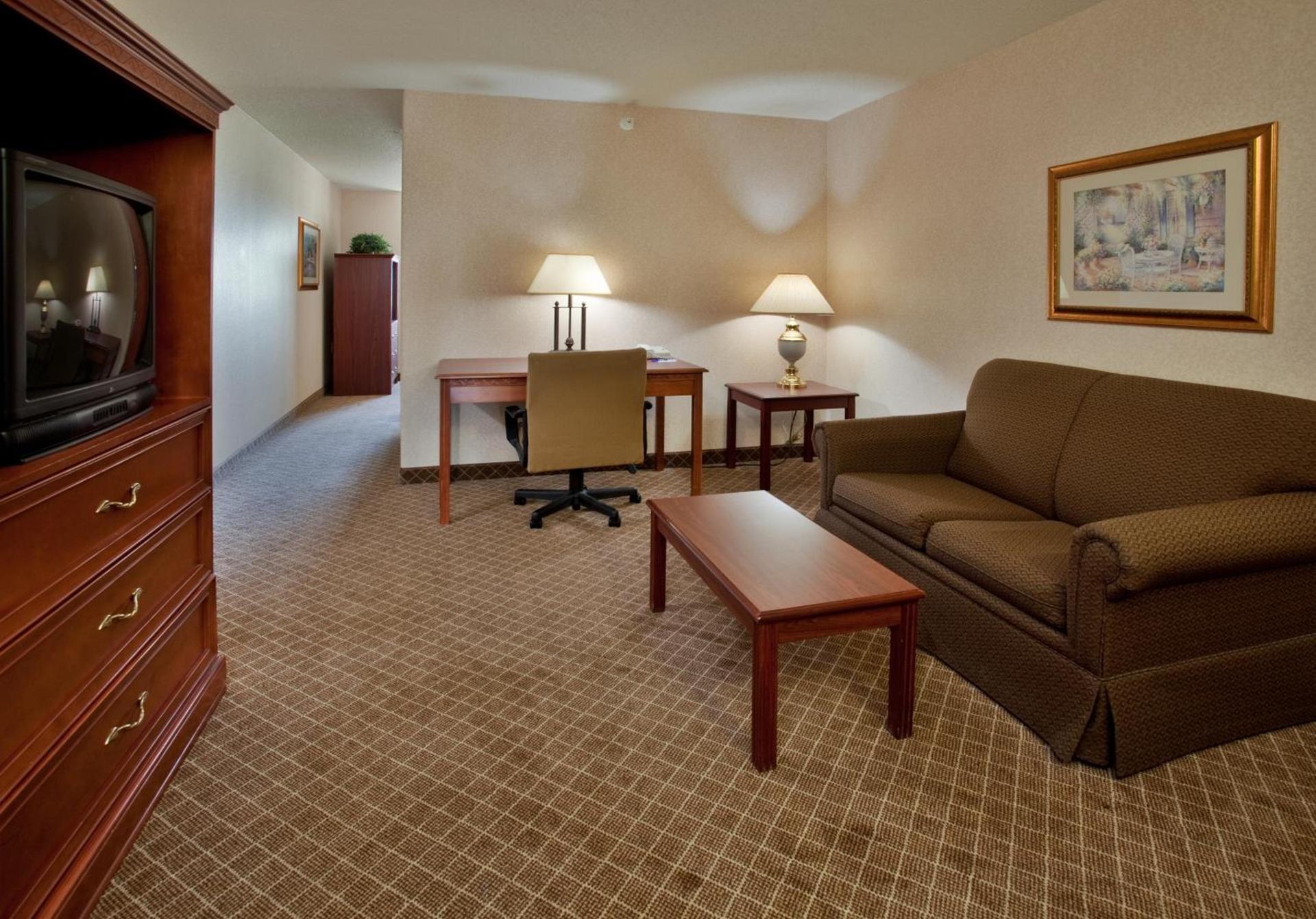 Holiday Inn Express Hotel & Suites Beatrice by IHG photo 6