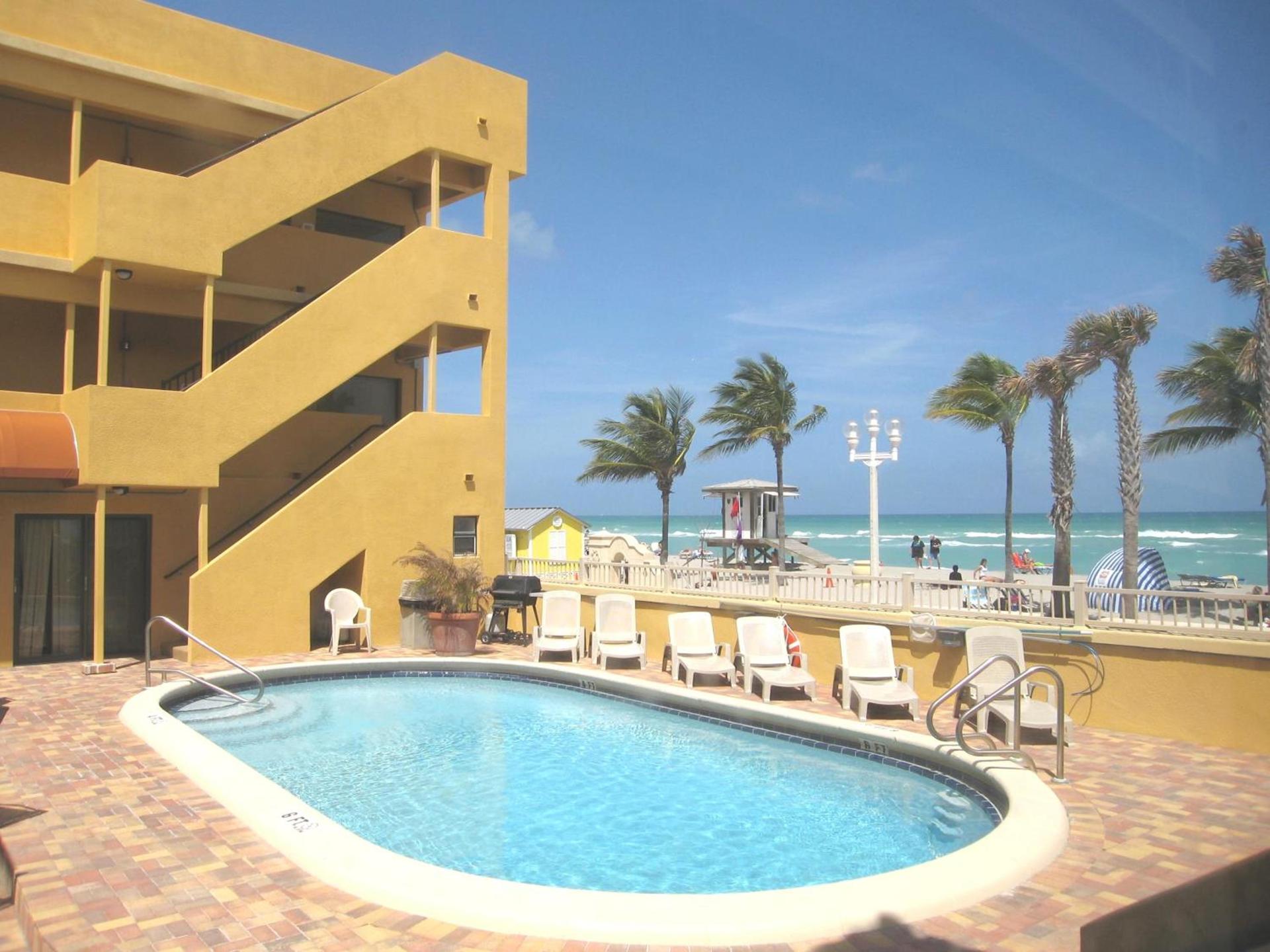 Hollywood Sands Resort photo 2