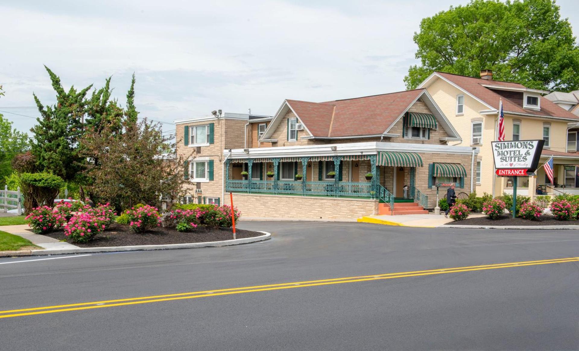 Simmons Motel and Suites photo 42