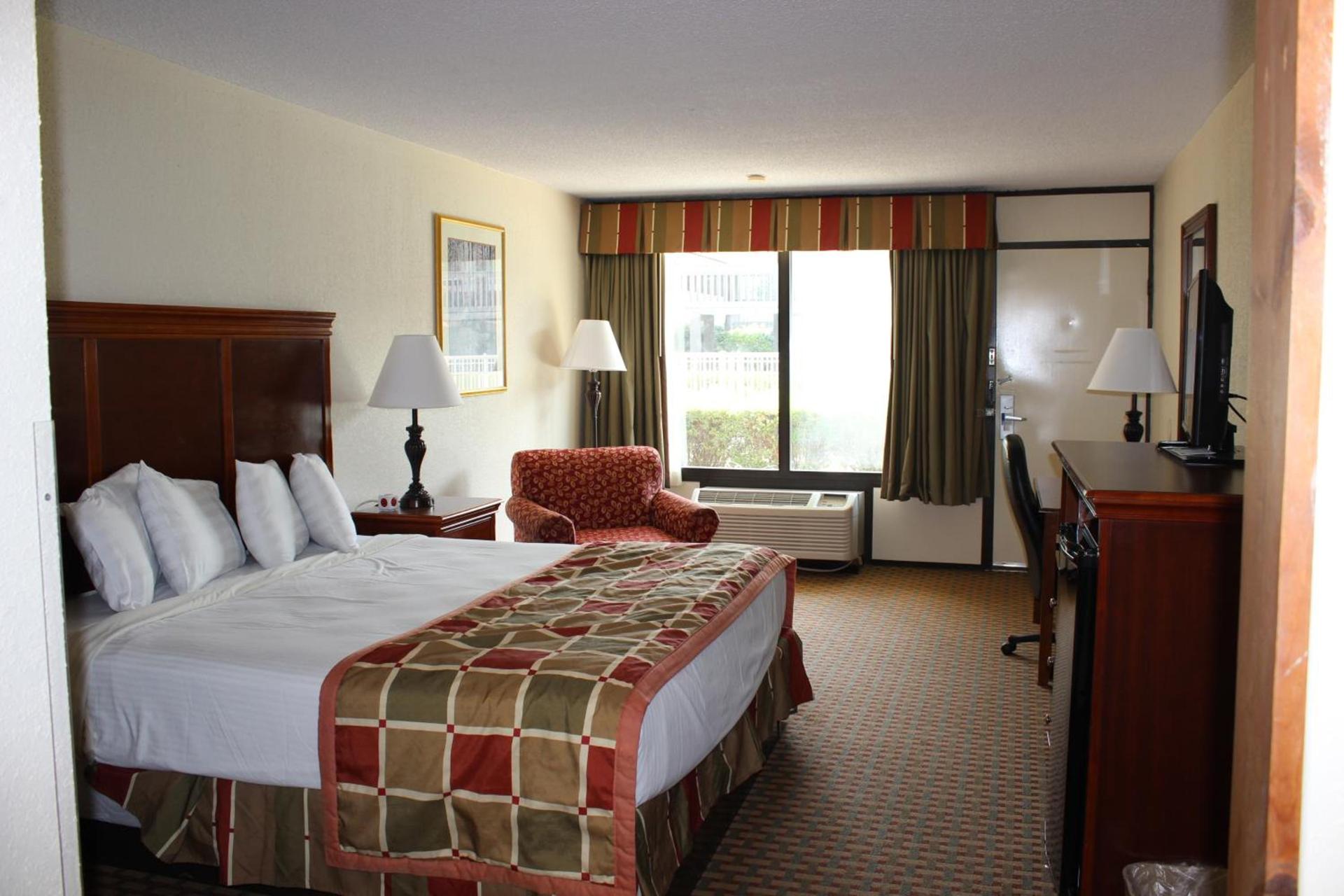 Great Smokies Inn - Cherokee photo 23