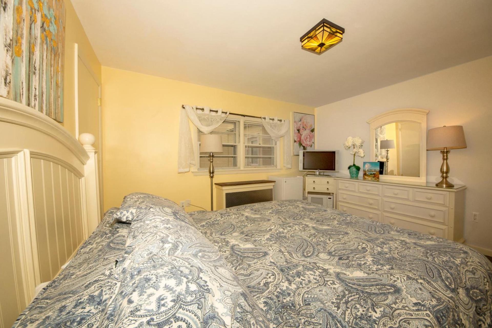 Simmons Motel and Suites photo 87