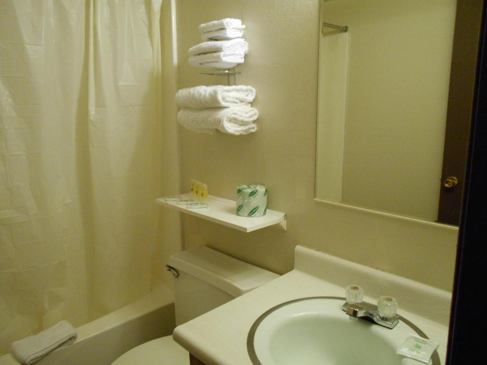 Victorian Inn photo 14