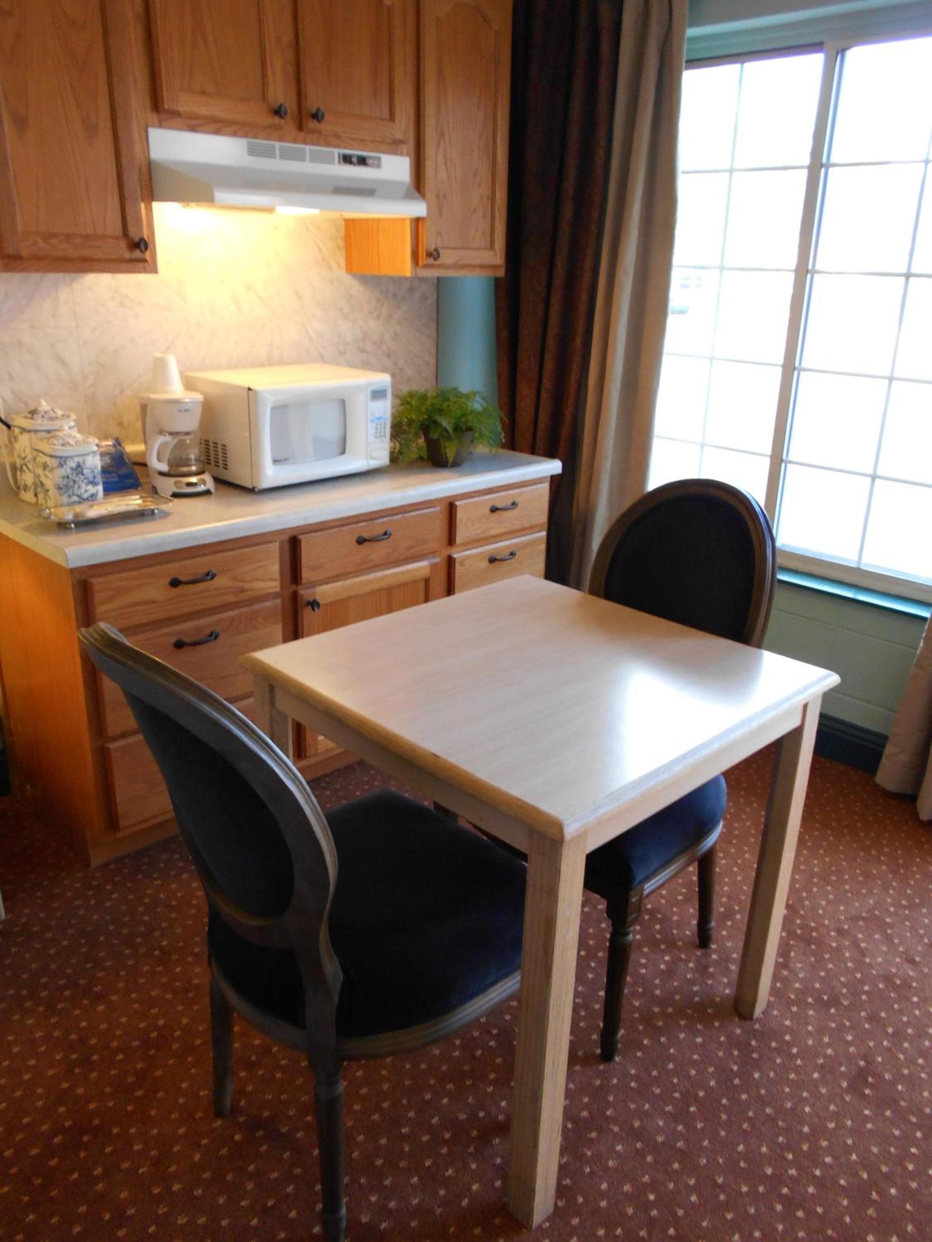 Victorian Inn photo 15