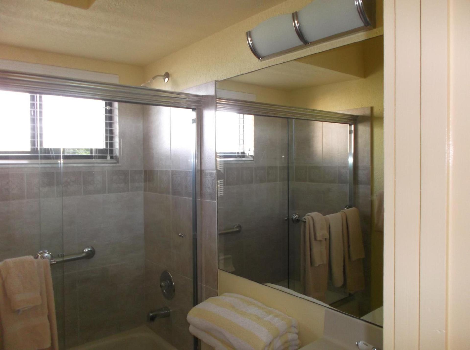 Hollywood Sands Resort photo 13
