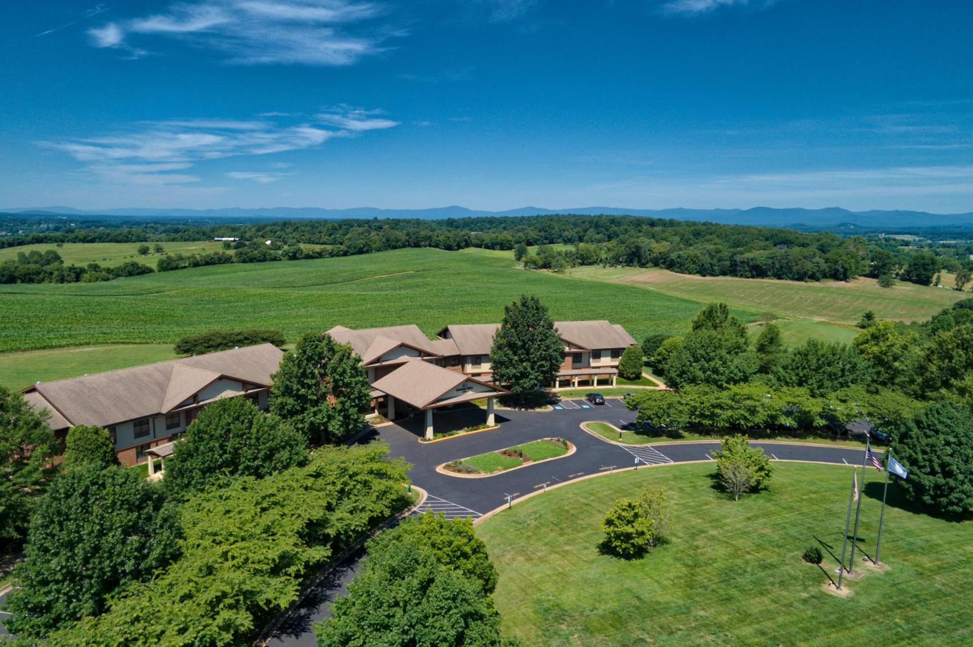 Round Hill Inn — hotel in Orange