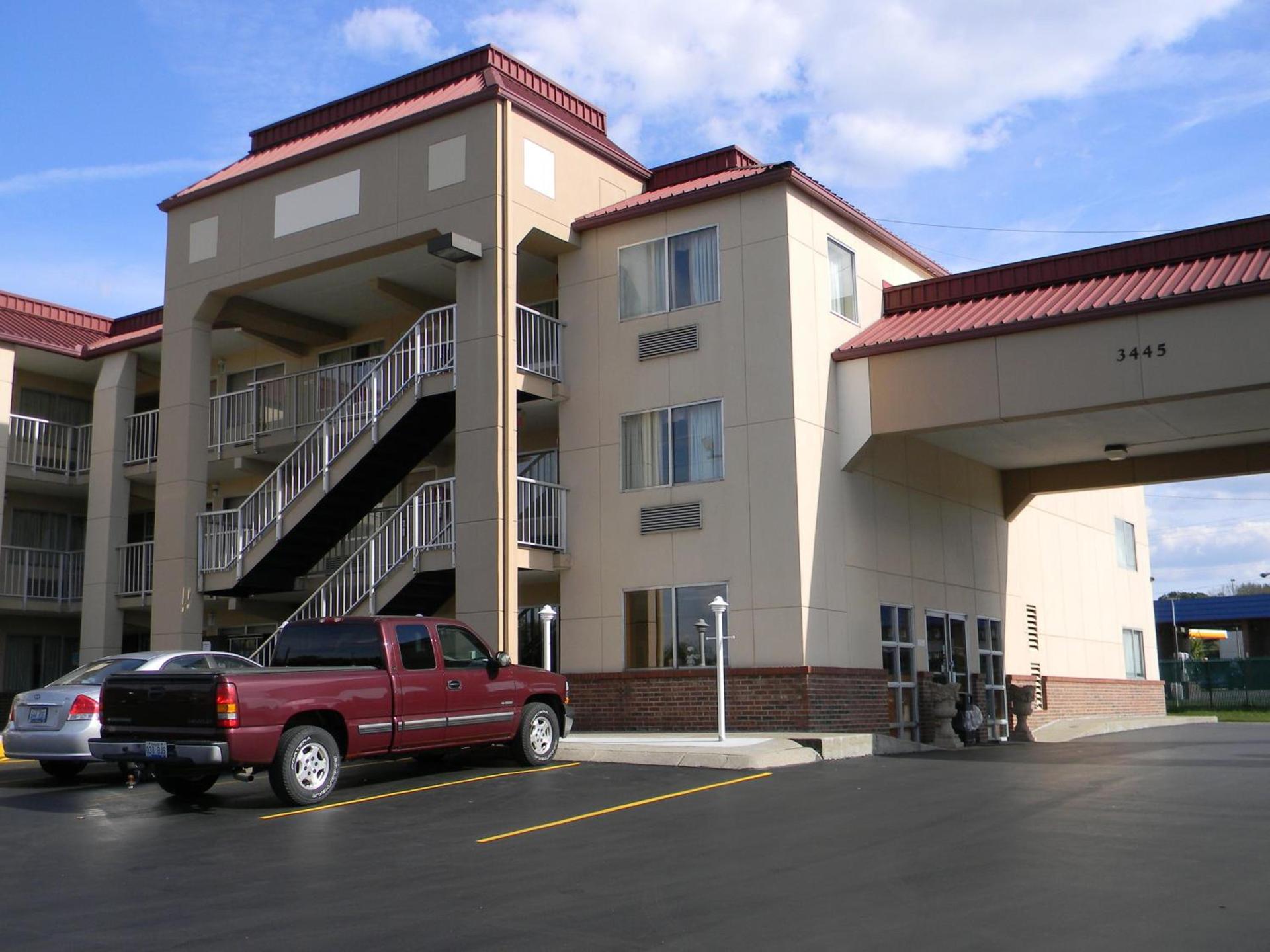 Days Inn by Wyndham Airport Nashville East photo 45
