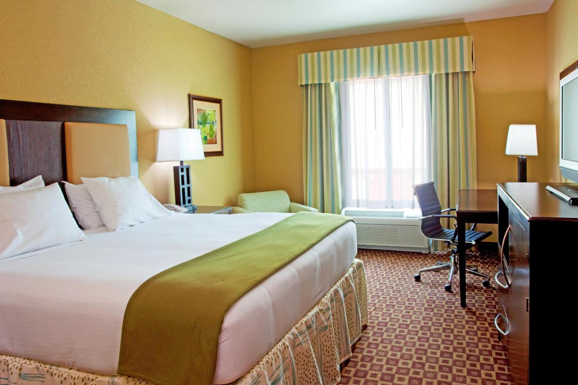 Holiday Inn Express Hotel & Suites Chaffee - Jacksonville West by IHG photo 5