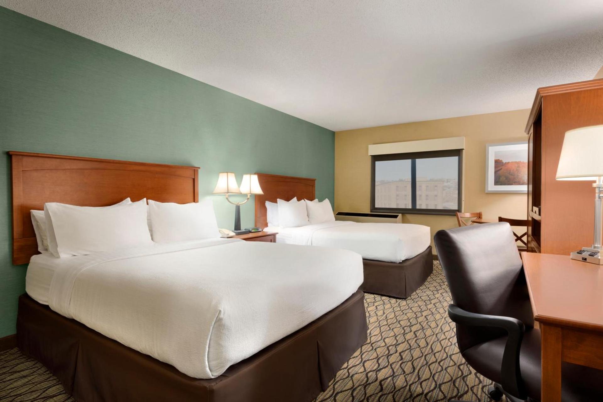 Holiday Inn & Suites Duluth-Downtown by IHG photo 33