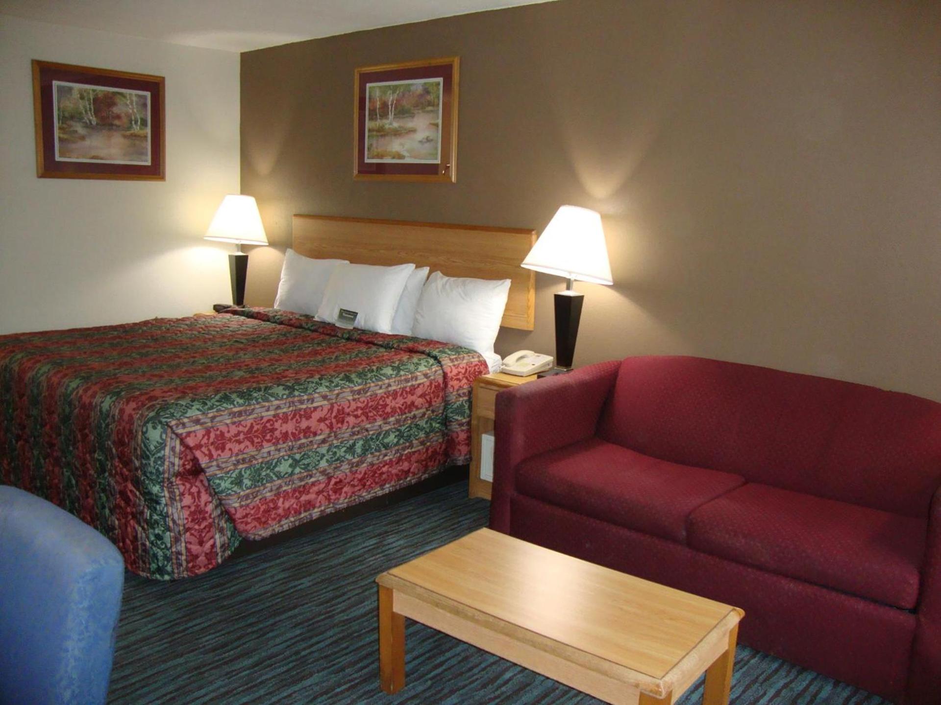 Econo Lodge Inn & Suites Jackson Northwest photo 21