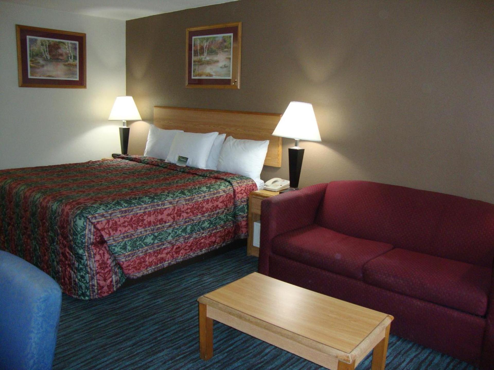 Econo Lodge Inn & Suites Jackson Northwest photo 10