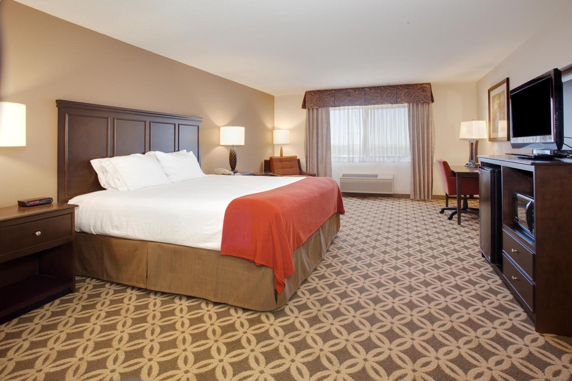 Holiday Inn Express Show Low by IHG photo 9